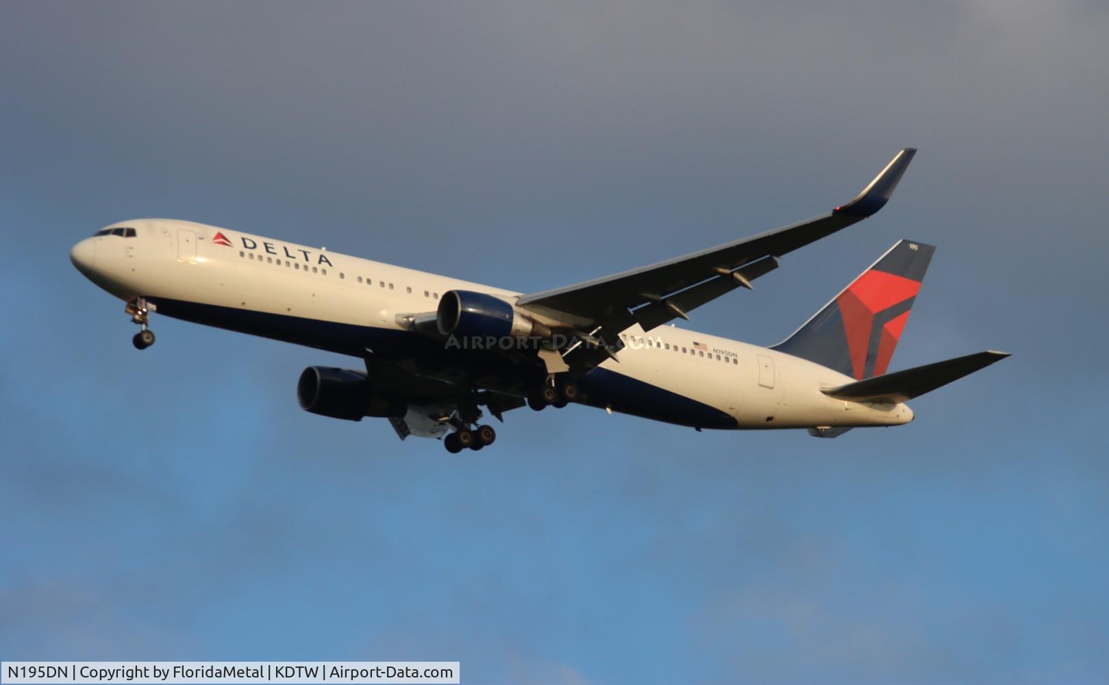 N195DN, 1997 Boeing 767-332 C/N 28452, DAL 763 zx atl-dtw