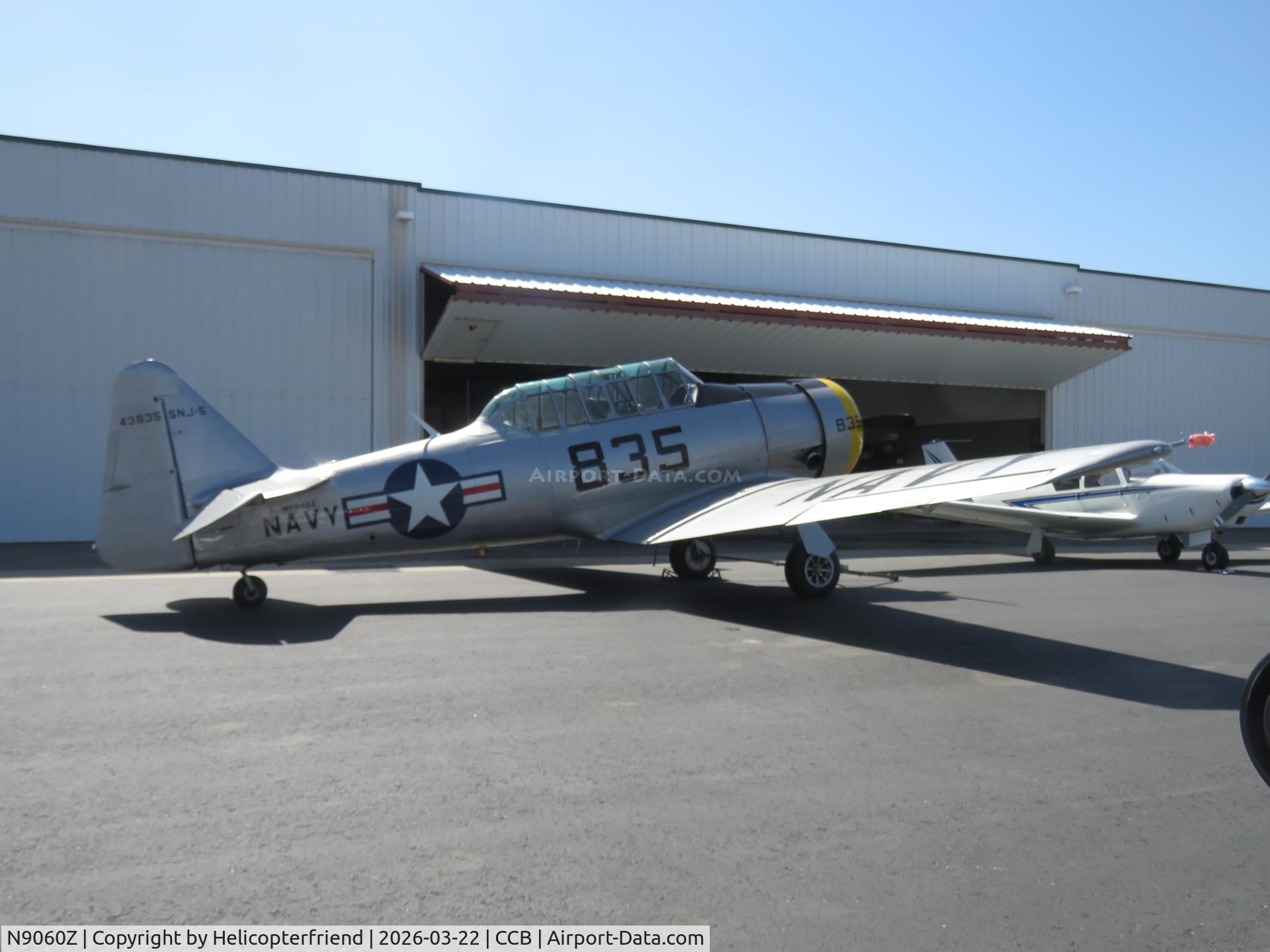 N9060Z, 1959 North American SNJ-5 Texan C/N 43835 (88-15920), Parked