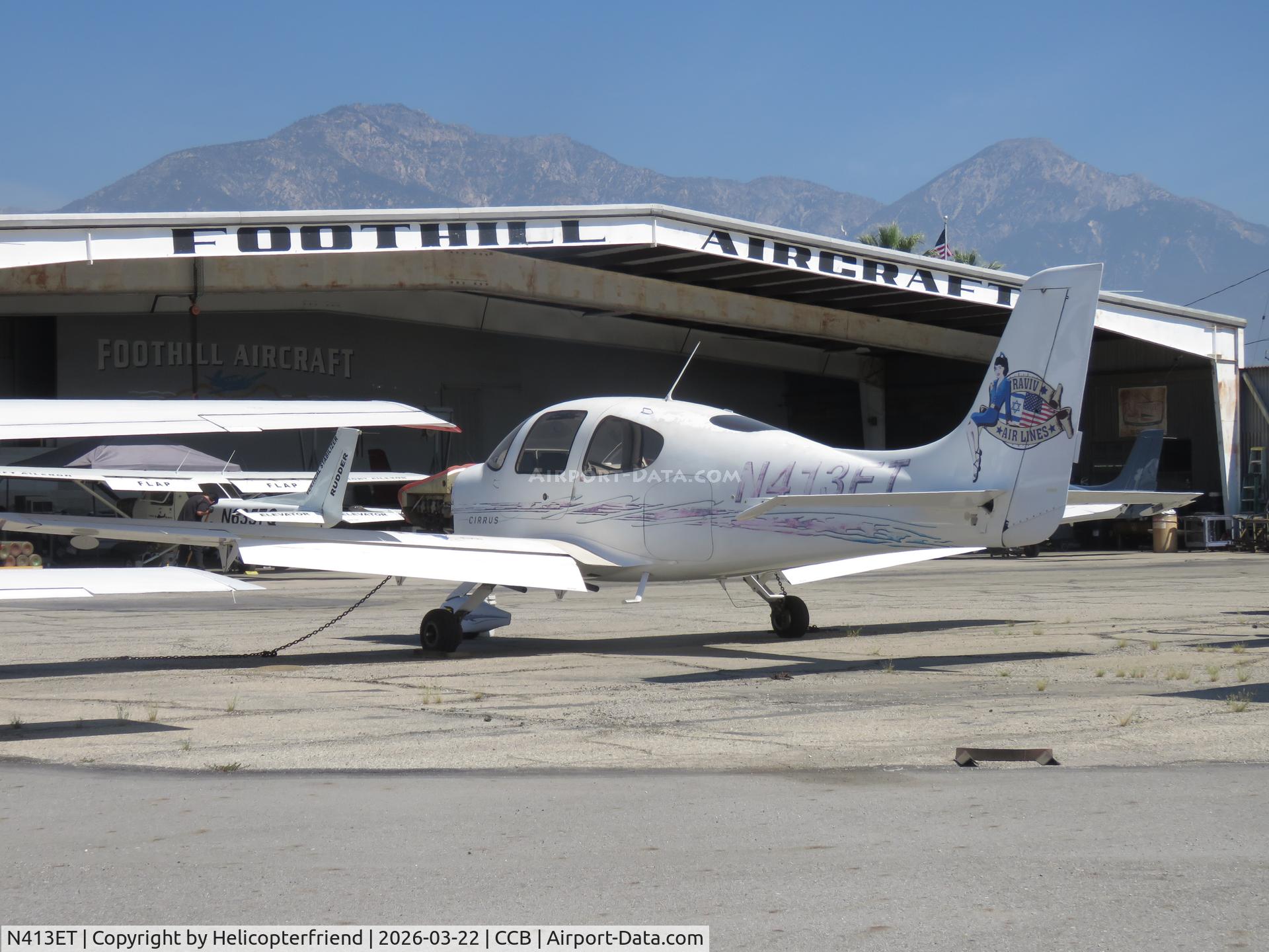 N413ET, 2006 Cirrus SR20 C/N 1689, Parked at Foothill Aircraft hanger