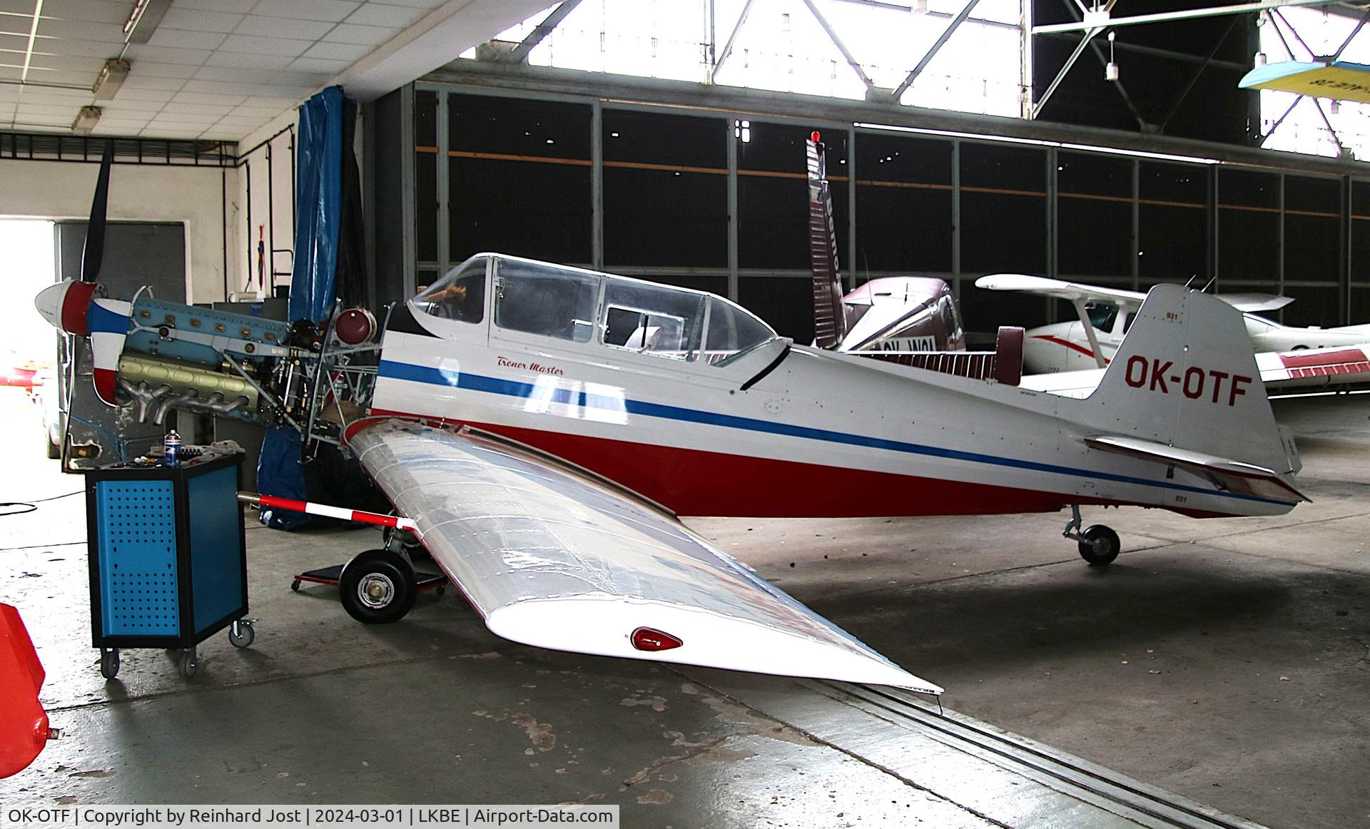 OK-OTF, 1968 Zlin Z-326MF Trener Master C/N 931, Trener Master (ex-F-BPNP) under maintenance at Benesov, Czech Republic