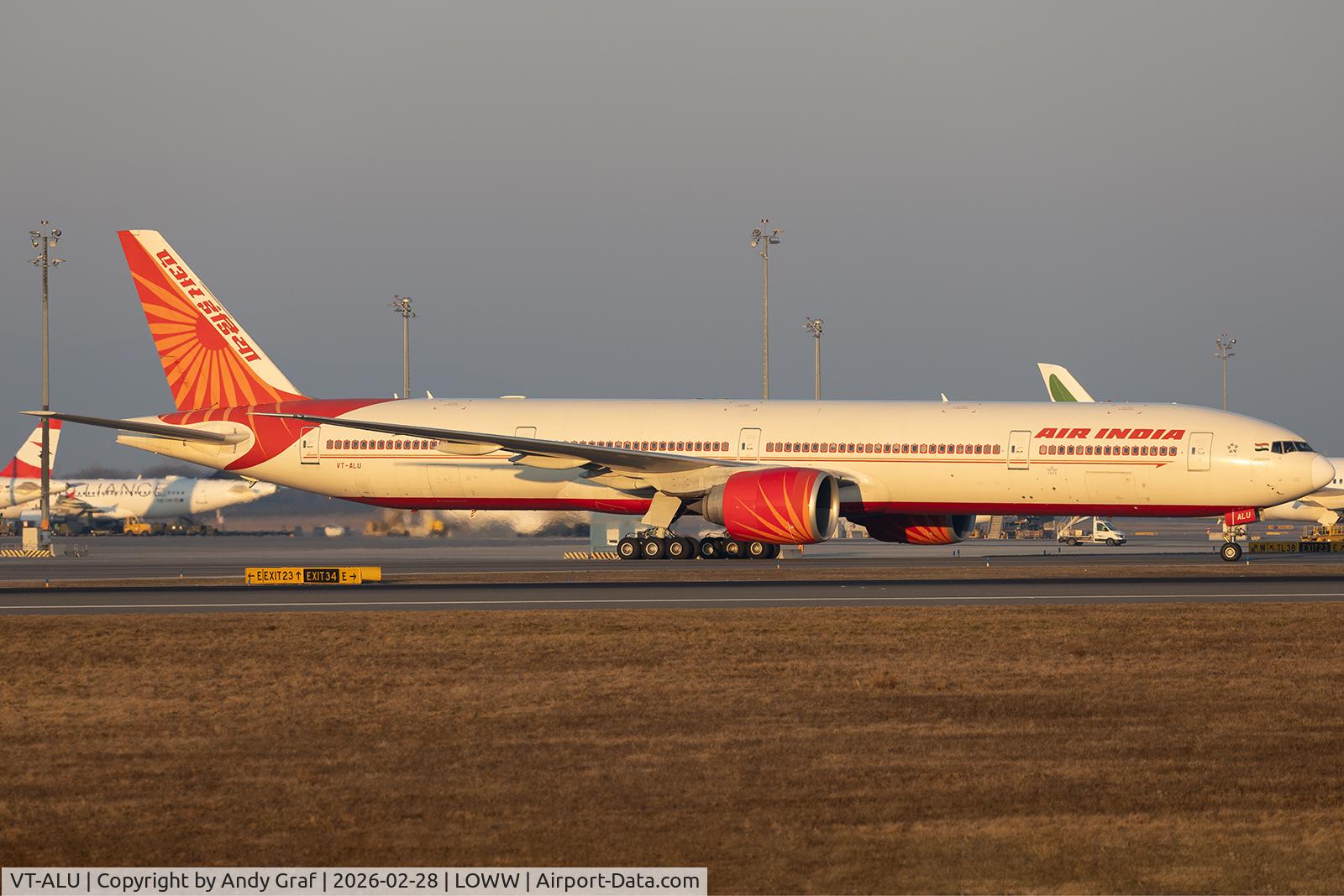 VT-ALU, 2010 Boeing 777-337/ER C/N 36319, Air India 777-300