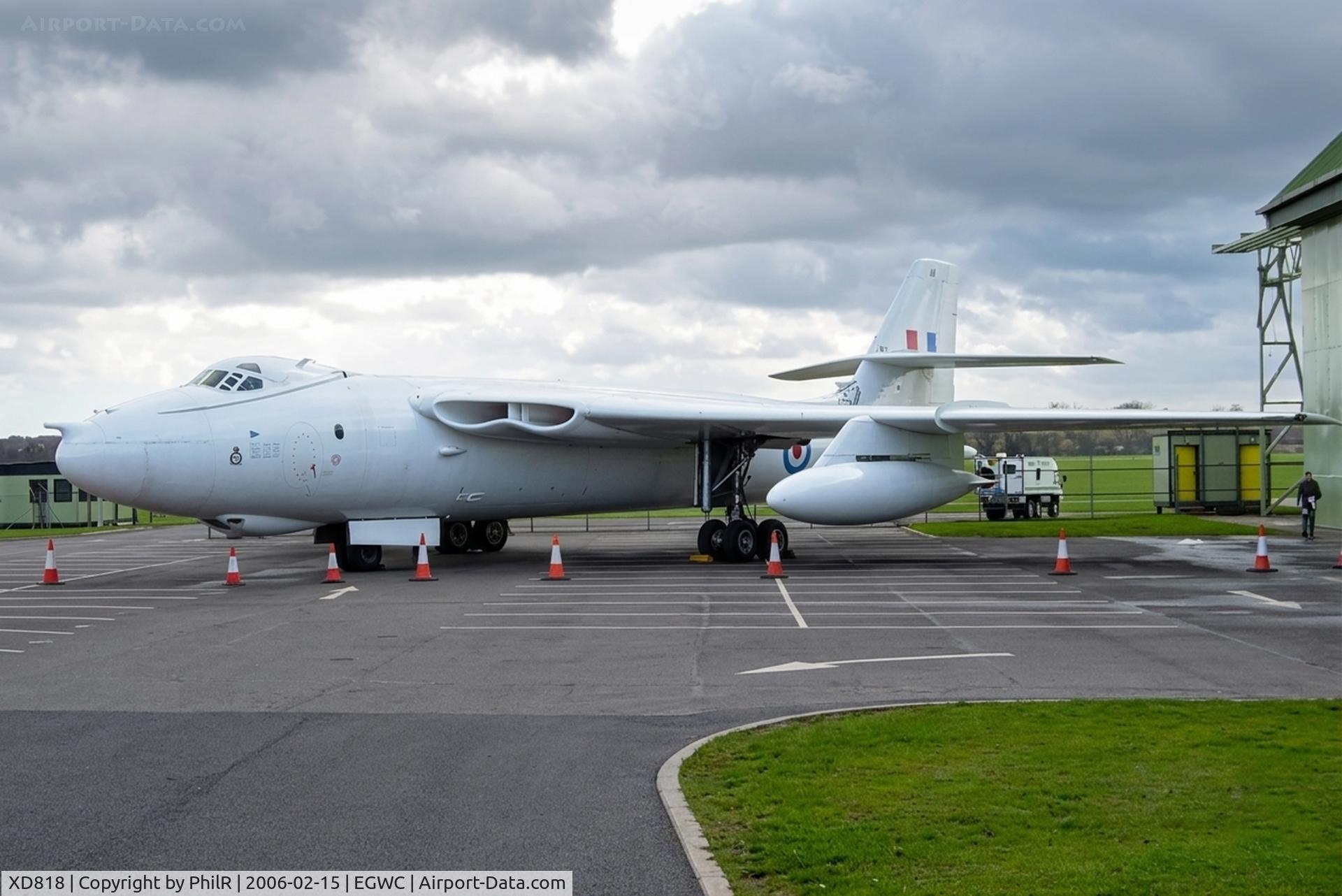 XD818, 1956 Vickers Valiant BK.1 C/N Not Found XD875, XD818 1956 Vickers  Valiant BK1 RAF Cosford 