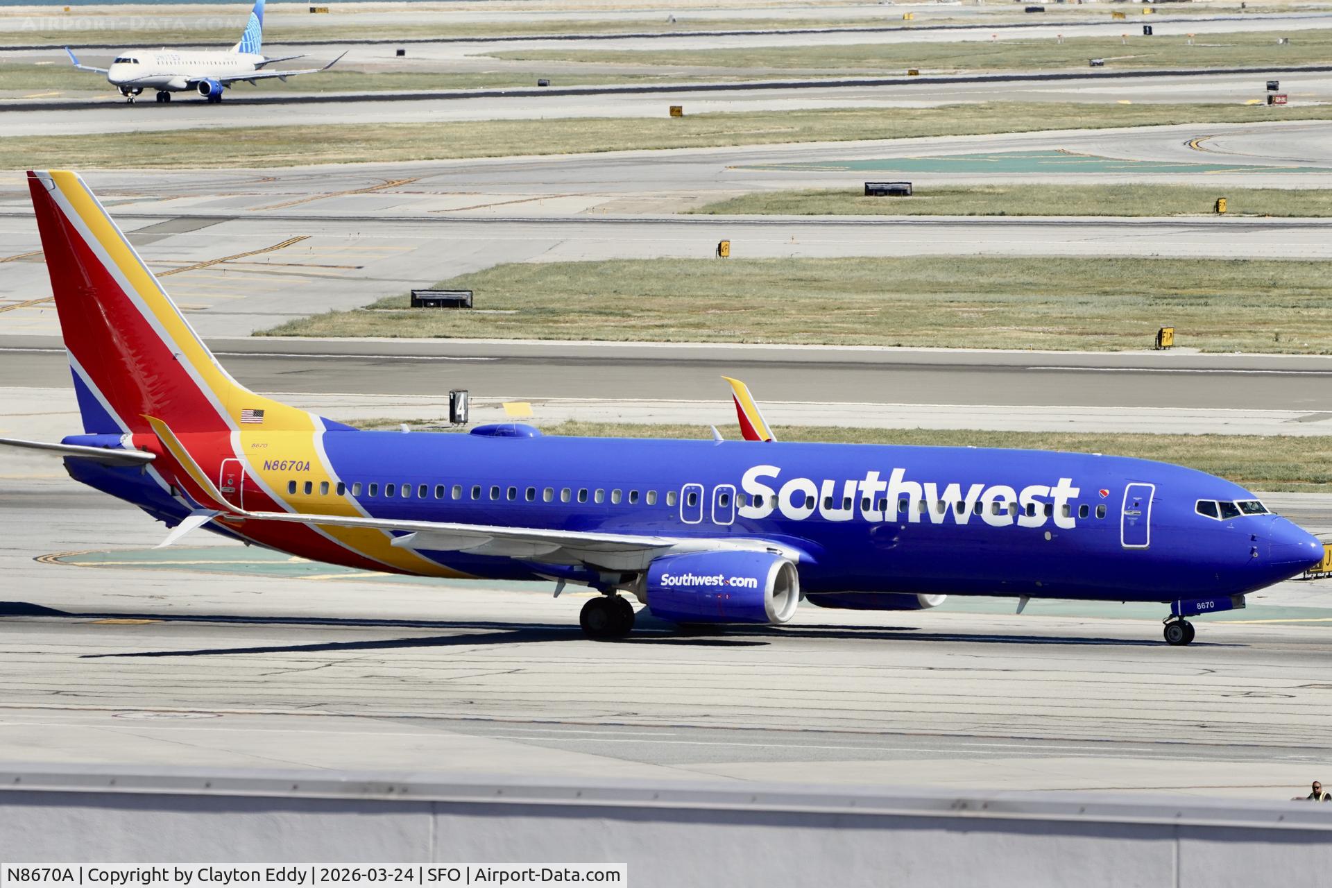 N8670A, 2015 Boeing 737-8H4 C/N 36656, SFO 2026