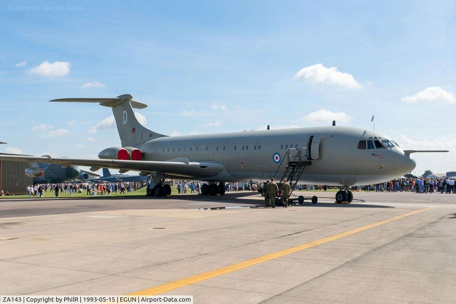ZA143, Vickers VC10 K.2 C/N 813, ZA143 1968 Vickers VC-10 K2 RAF Mildenhall 