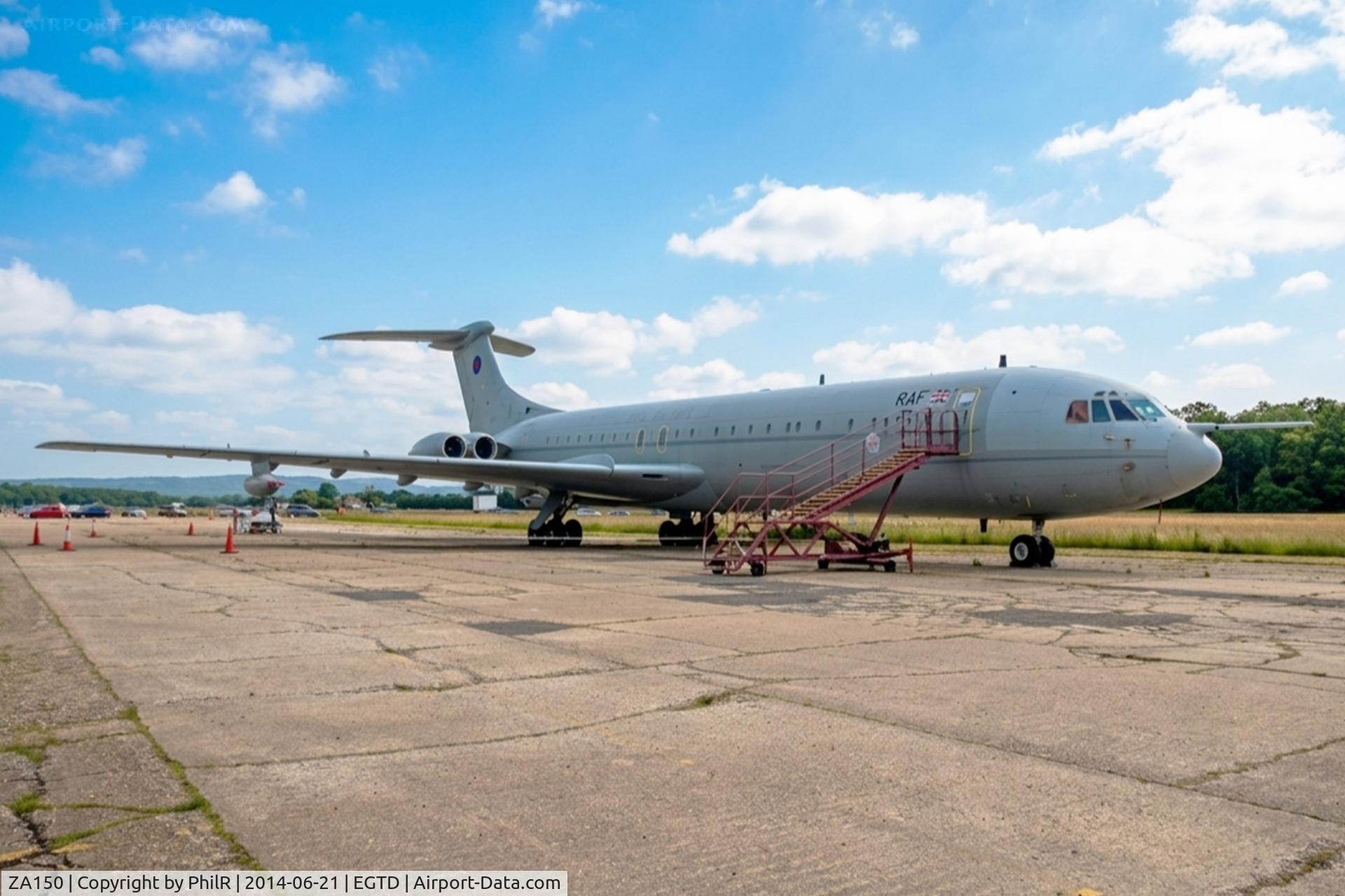 ZA150, Vickers VC10 K.3 C/N 885, ZA150 'J' 1970 RAF Vickers VC10 K3 Dunsfold
