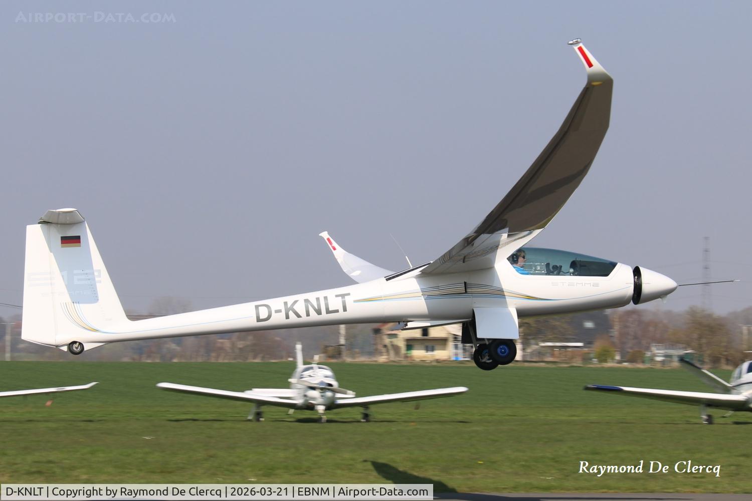 D-KNLT, 2016 Stemme S-12 Twin Voyager C/N 12-003, Landing at Temploux-Suarlée.
