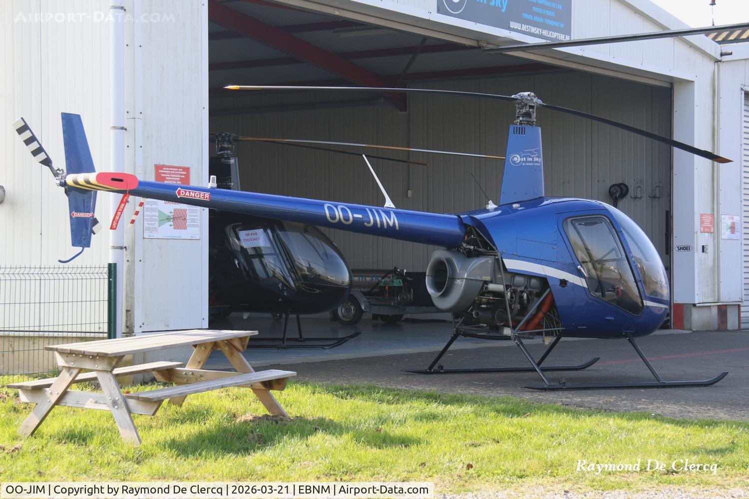 OO-JIM, 1990 Robinson R22 Beta C/N 1512, At Namur-Suarlée.