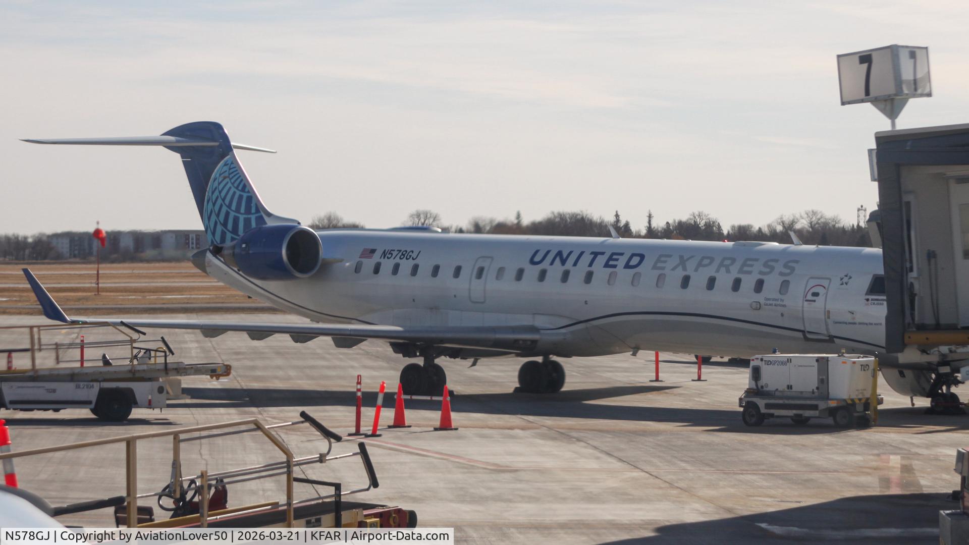 N578GJ, 2003 Bombardier CRJ-701ER (CL-600-2C10) Regional Jet C/N 10083, United Express/GoJet CRJ-550