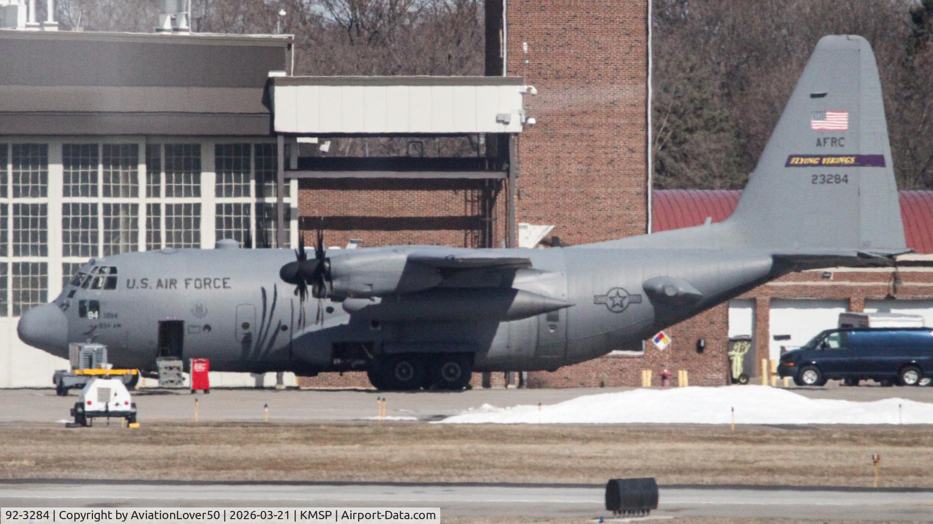 92-3284, Lockheed C-130H Hercules C/N 382-5338, C-130H