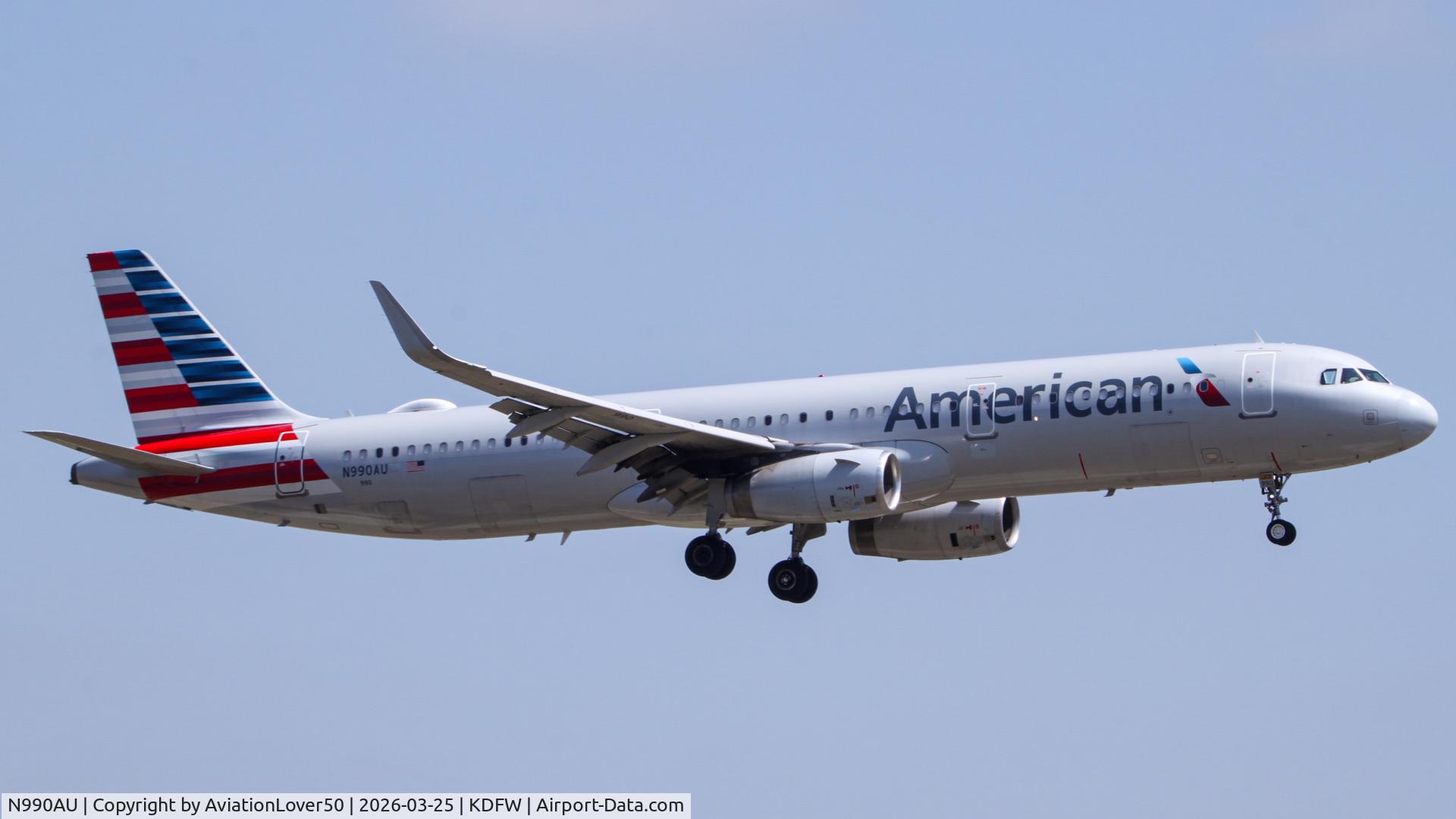 N990AU, 2016 Airbus A321-231 C/N 7336, American A321