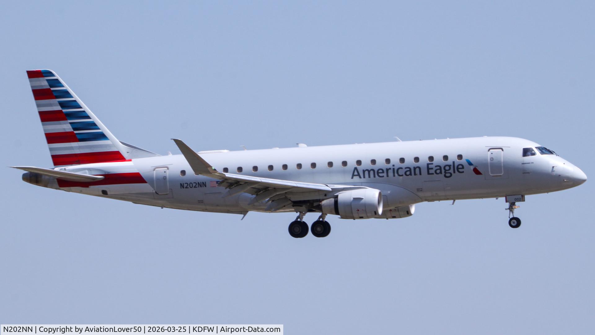N202NN, 2015 Embraer 175LR (ERJ-170-200LR) C/N 17000467, American Eagle/Envoy E175