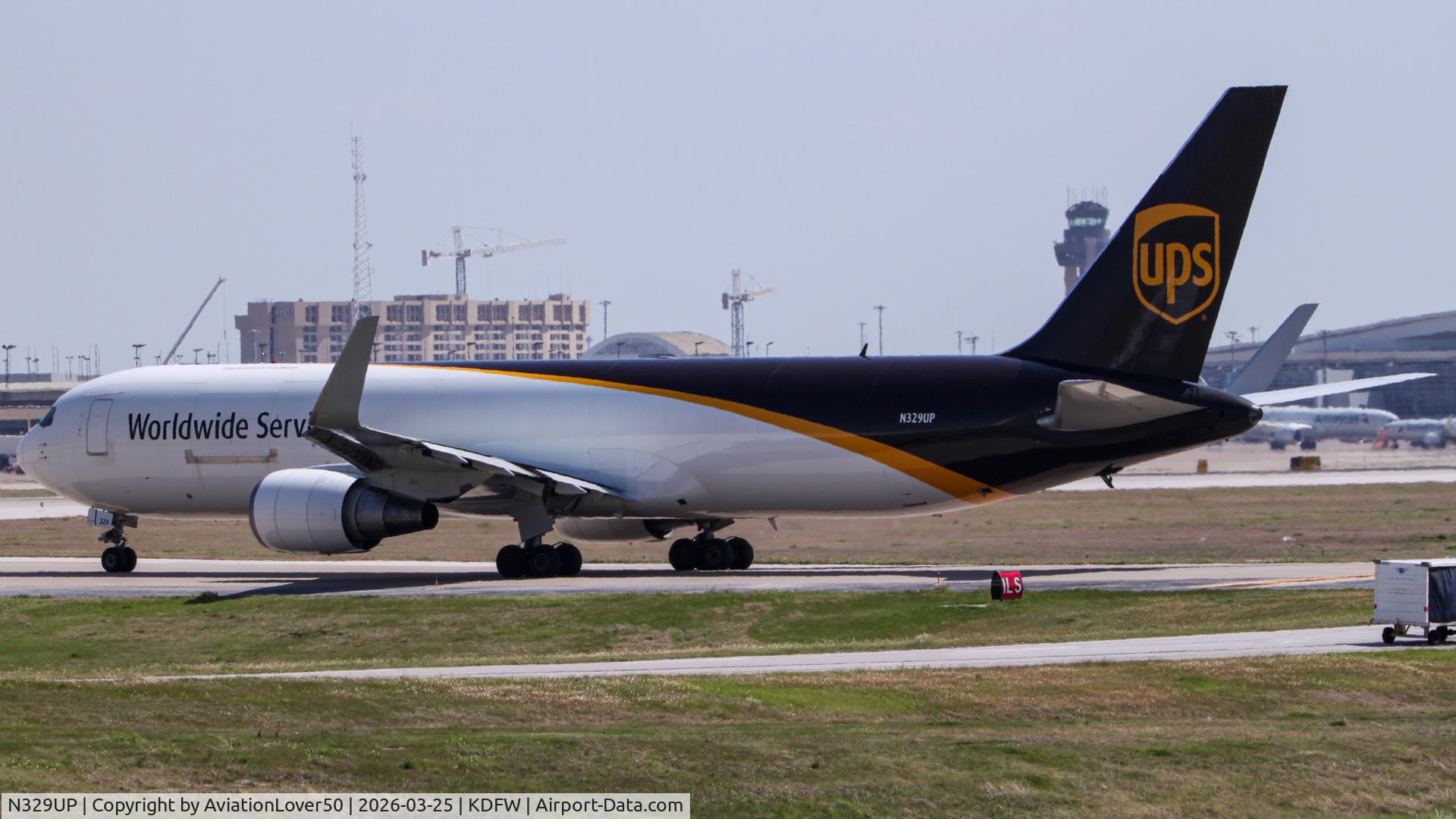 N329UP, 1999 Boeing 767-34AF C/N 27755, UPS 763F