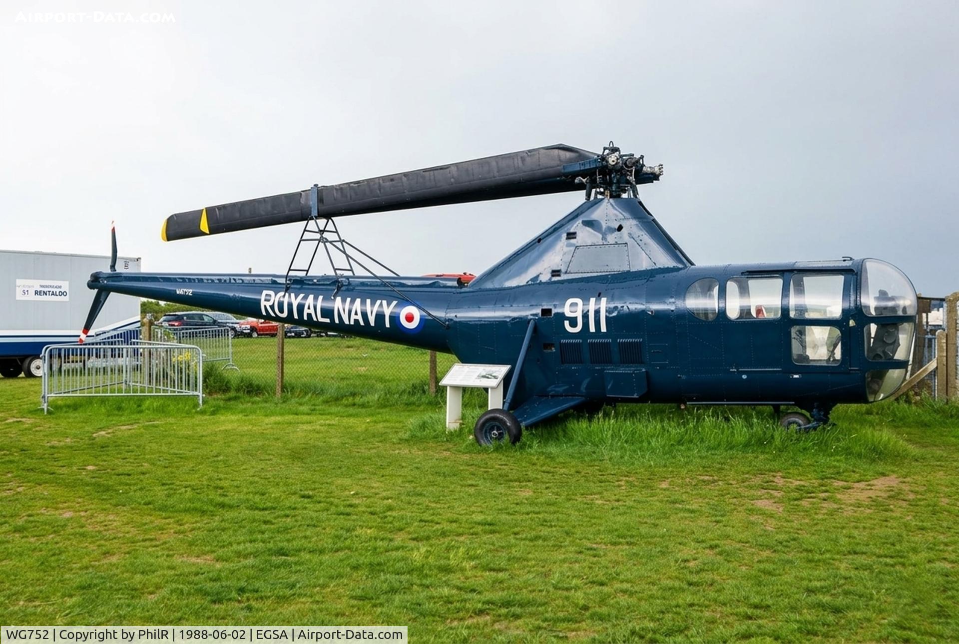 WG752, Westland Dragonfly HR.5 C/N WA/H/62, WG752 1952 Westland WS51 Dragonfly HR5 RN Duxford
