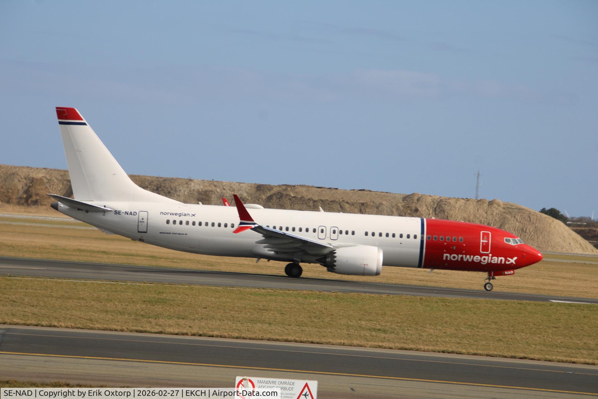 SE-NAD, 2025 Boeing B-737 -8 Max C/N 63977, SE-NAD takeoff rw 22R