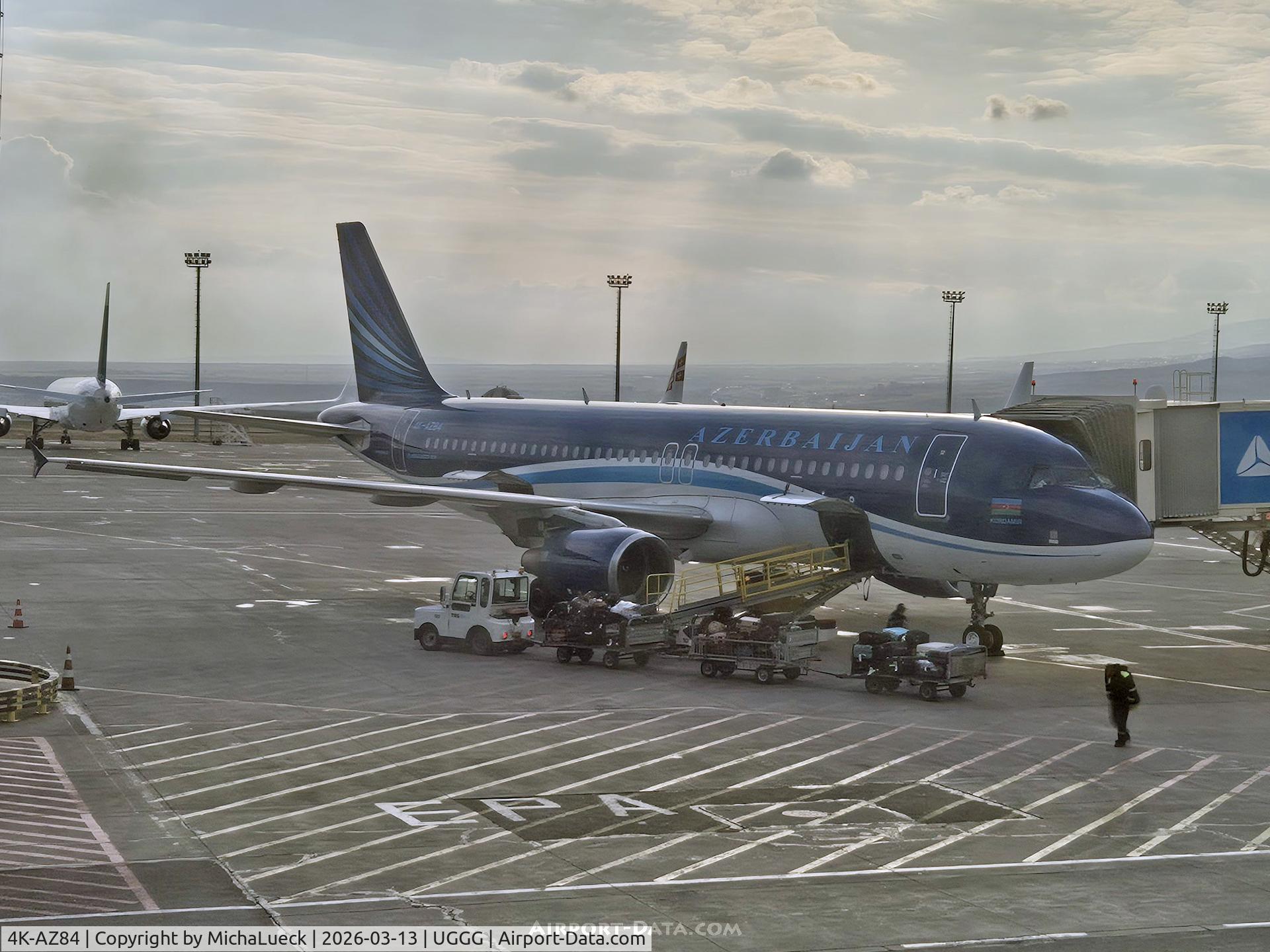 4K-AZ84, 2006 Airbus A320-214 C/N 3006, At Tbilisi