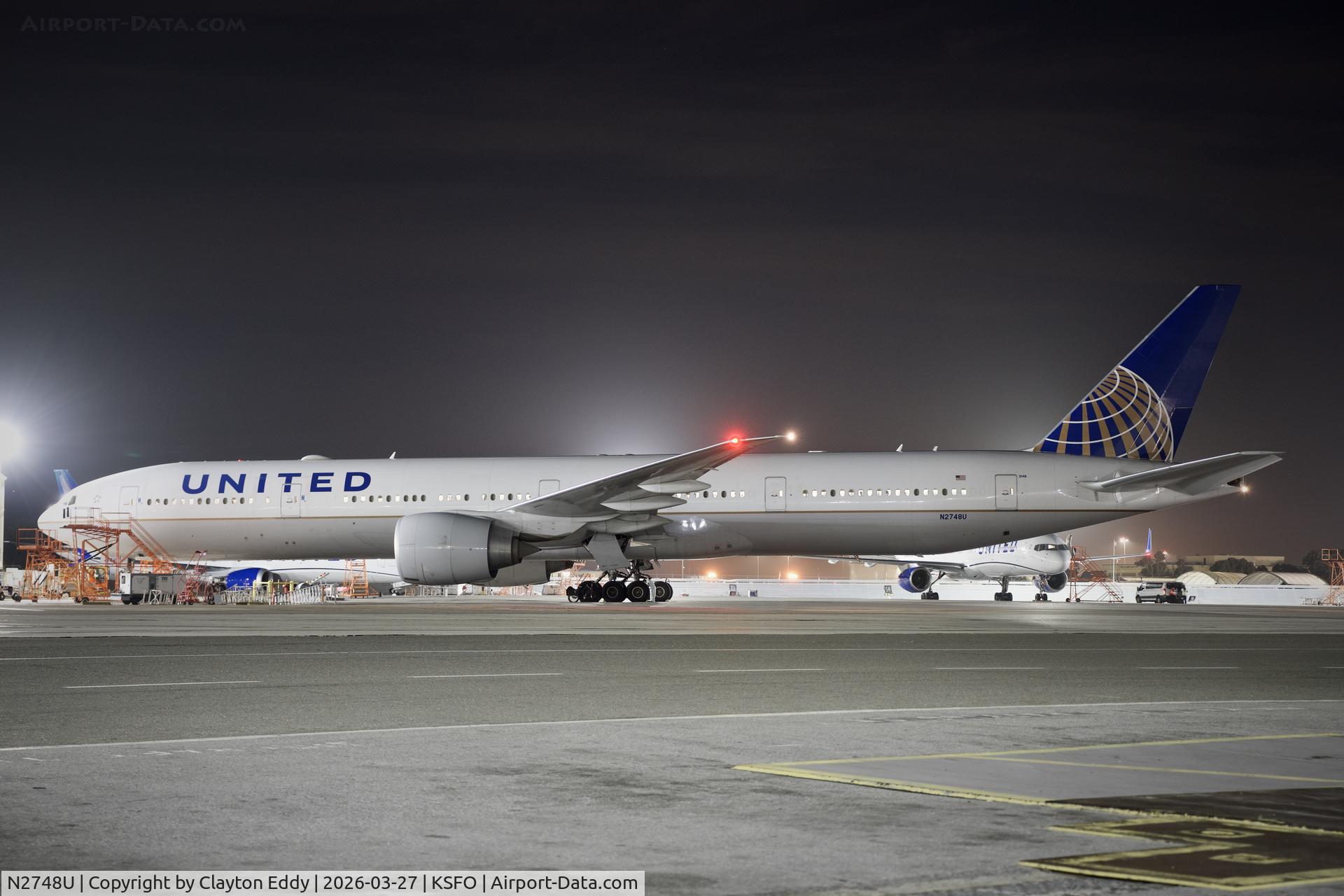 N2748U, 2018 Boeing 777-300/ER C/N 64994, SFO 2026