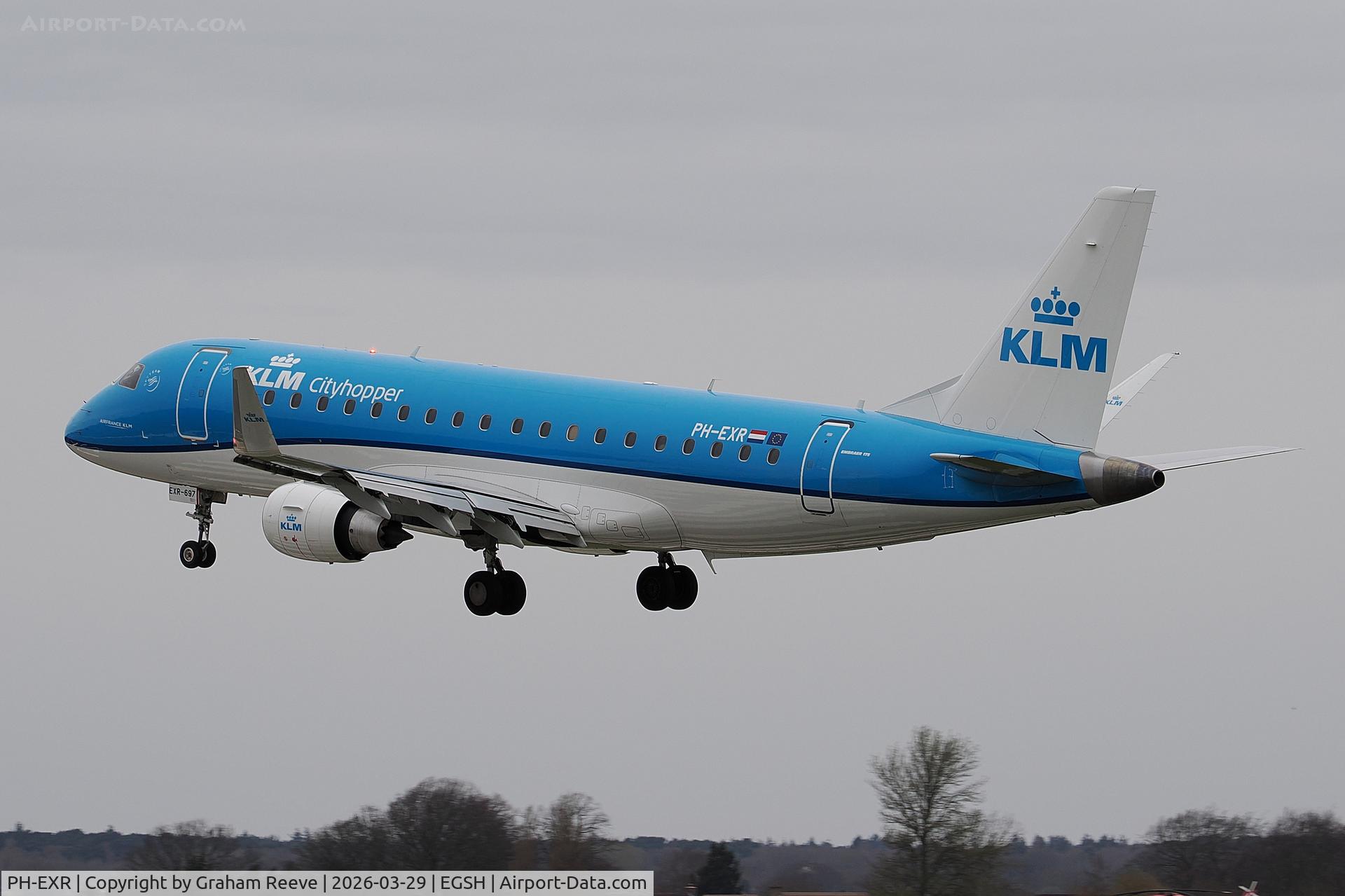 PH-EXR, 2017 Embraer 175STD (ERJ-170-200STD) C/N 17000697, Landing at Norwich.
