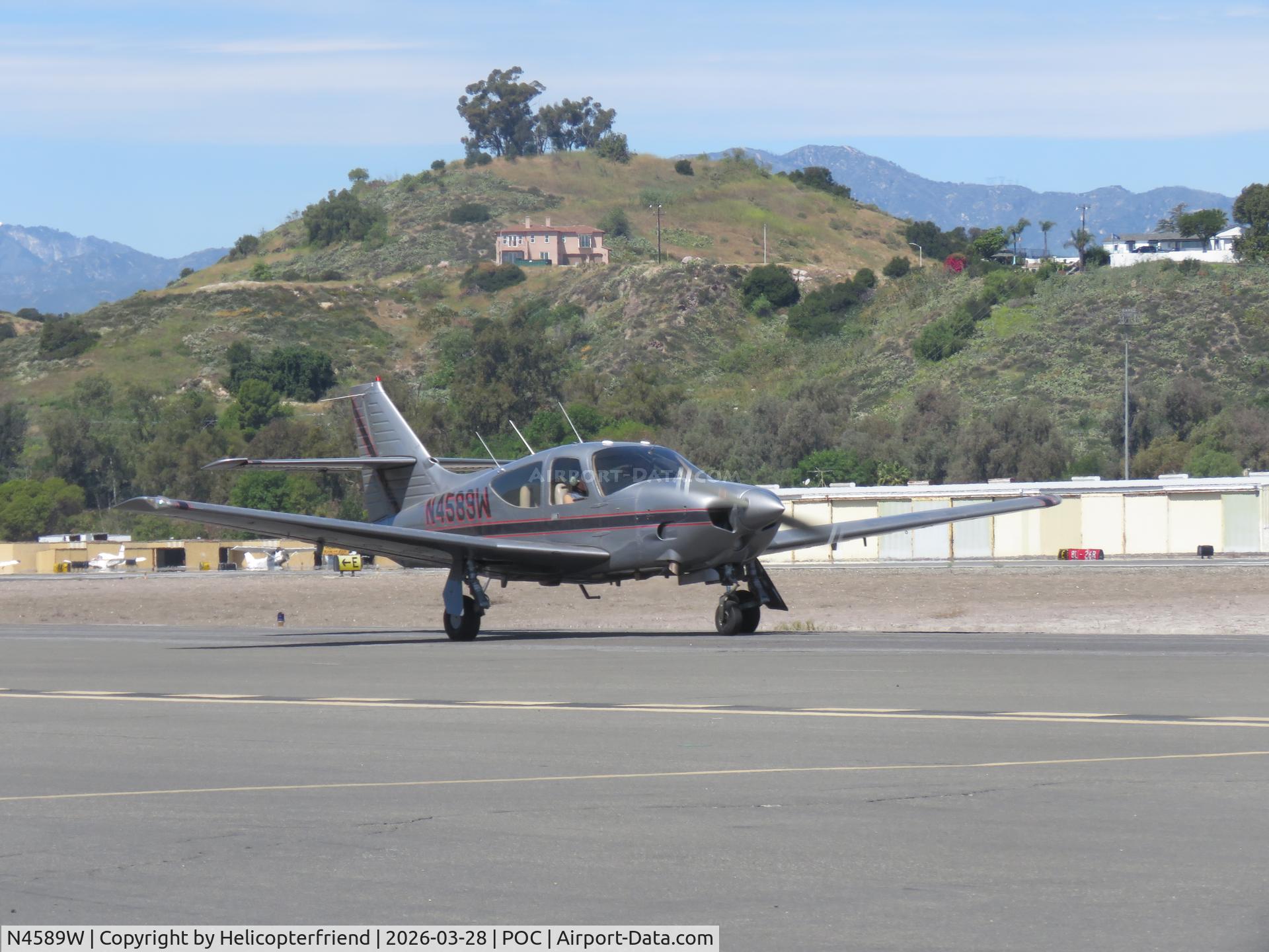 N4589W, 1976 Rockwell International 112TC Commander C/N 13079, Taxiing on taxiway Sierra