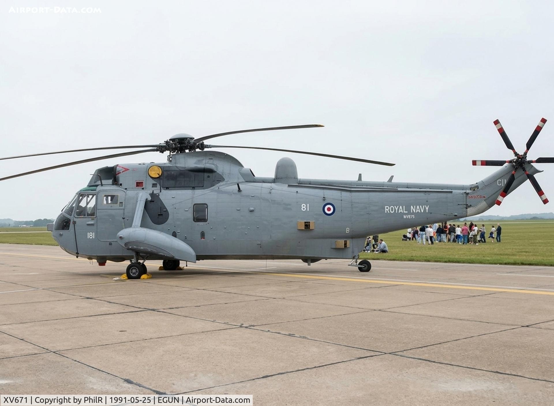 XV671, 1970 Westland Sea King AEW.2A C/N WA659, XV671 Westland WS61 Sea King AW2 RN Mildenhall 
