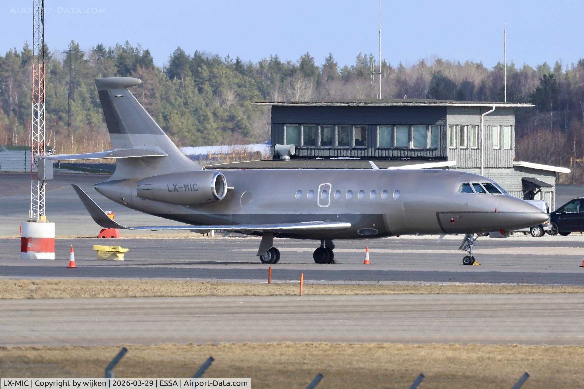 LX-MIC, 2013 Dassault Falcon 2000EX C/N 705, Ramp M