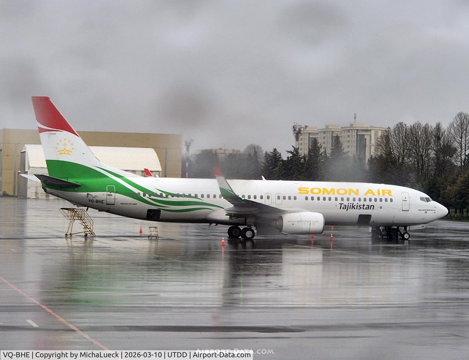 VQ-BHE, 2015 Boeing 737-8GP C/N 39868, A rainy day in Duhsanbe