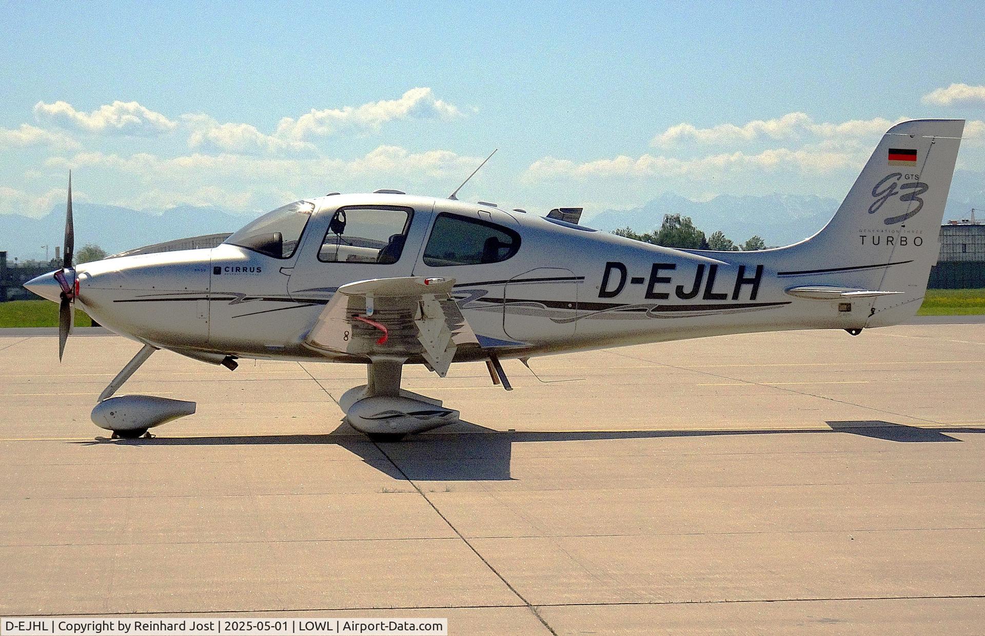 D-EJHL, Cirrus SR-22 G3 GTS C/N 3022, At Linz-Hörsching (LOWL), Austria