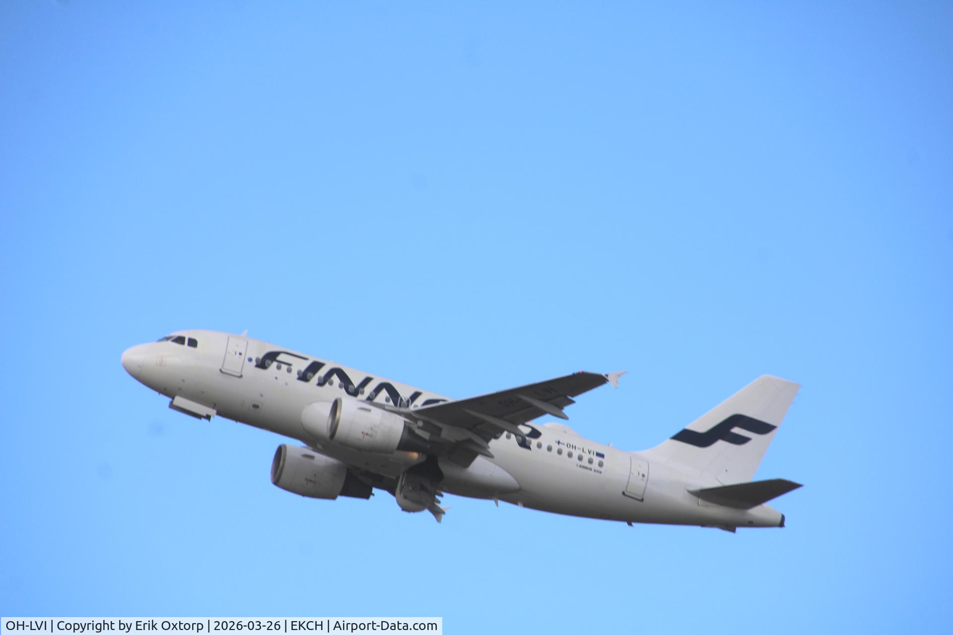 OH-LVI, 2000 Airbus A319-112 C/N 1364, OH-LVI taking off rw 22R