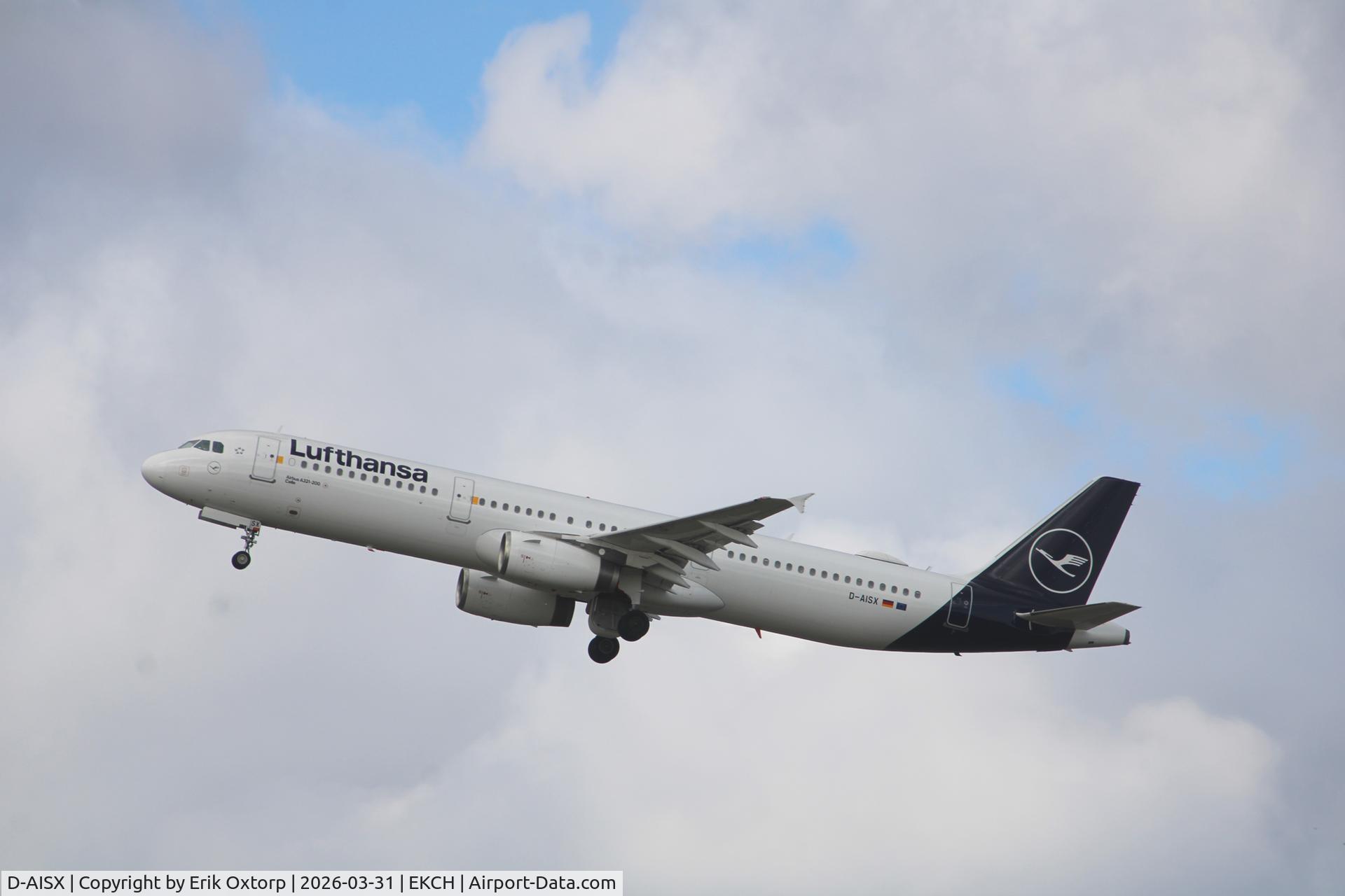D-AISX, 2009 Airbus A321-231 C/N 4073, D-AISX taking off rw 22R
