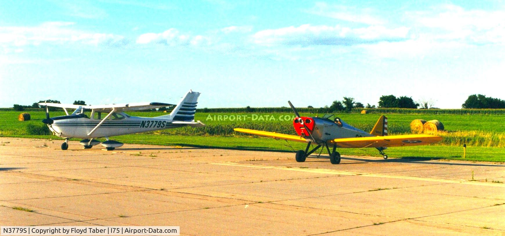 N3779S, 1963 Cessna 172E C/N 17250979, I75 ramp