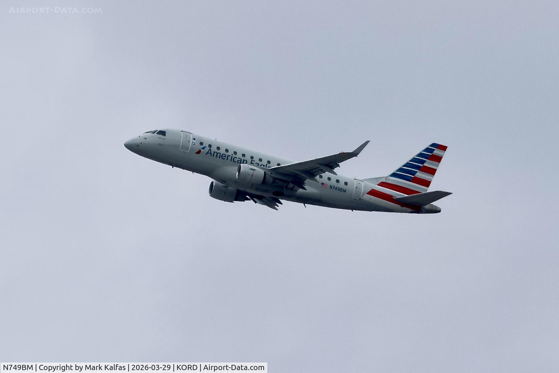 N749BM, 2006 Embraer 170SE (ERJ-170-100SE) C/N 17000133, E170 Envoy / American Eagle Embraer 170 N749BM departing 27L KORD