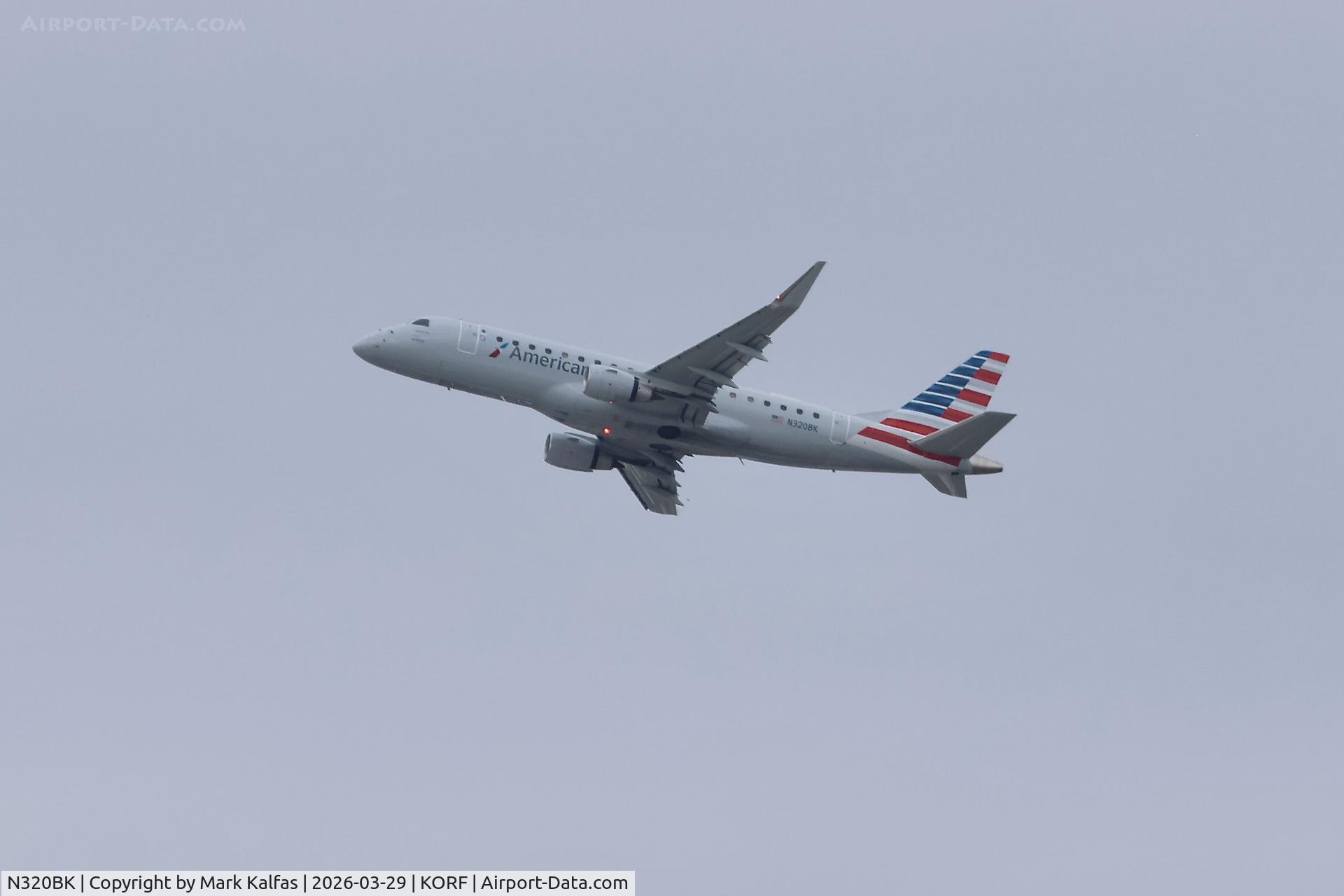 N320BK, 2025 Embraer 175LR C/N 1014, E175 Envoy / American Eagle Embraer 175LR  N320BK departing 27L KORD.