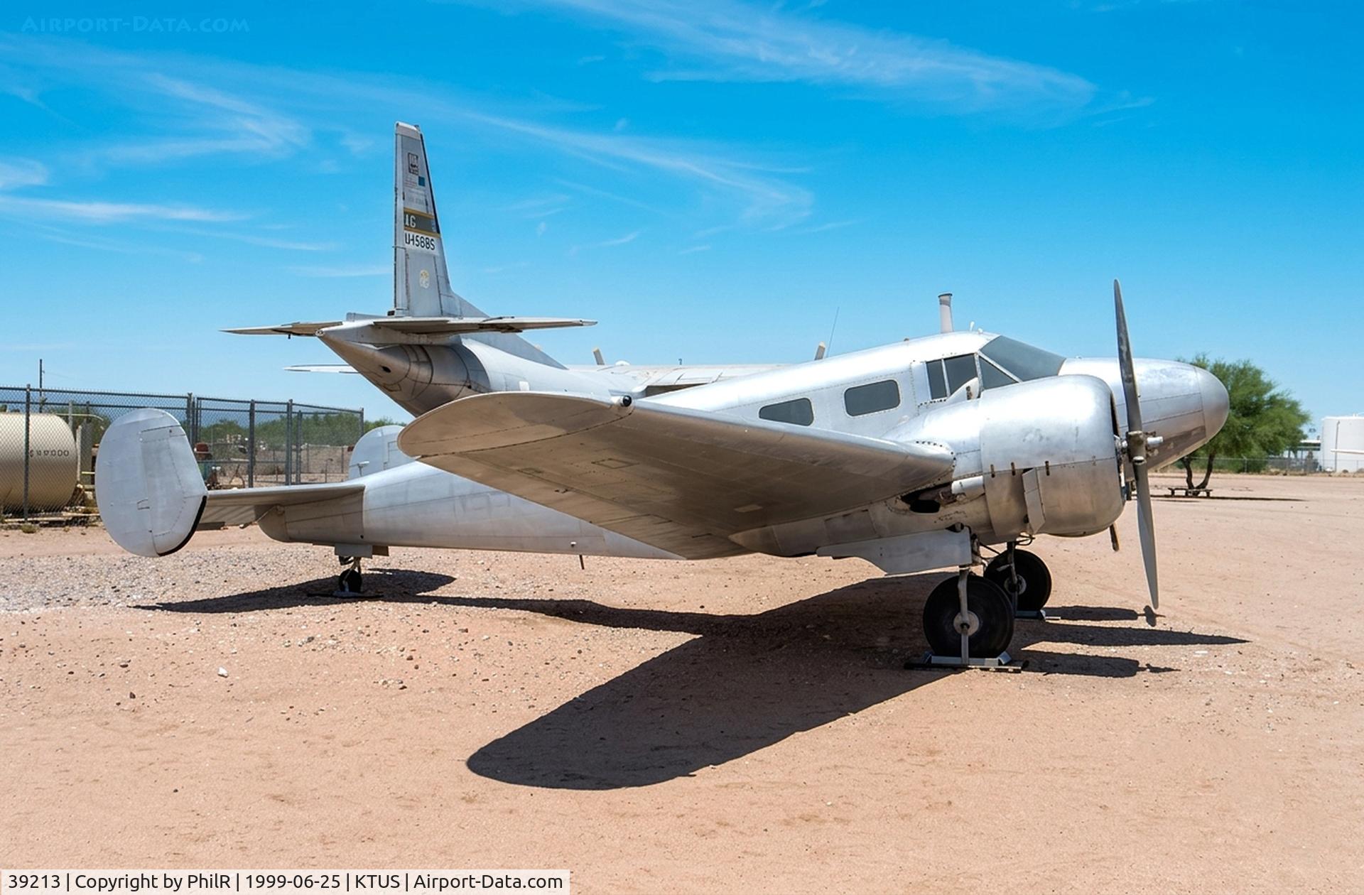 39213, Beech UC-45J Expeditor C/N 4297, 39213 Beech UC-45J Expeditor USN Pima 
