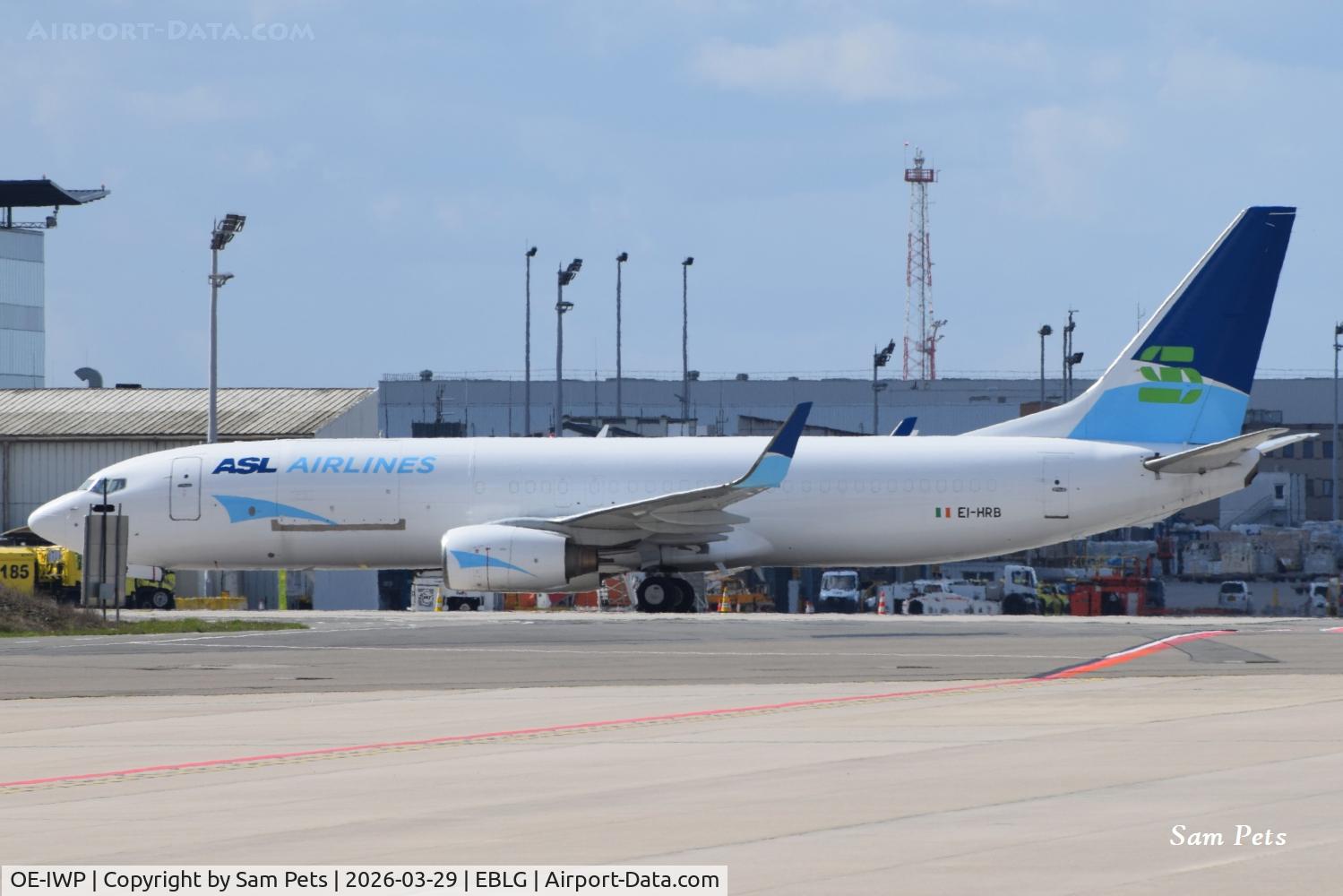 OE-IWP, 2006 Boeing 737-86N C/N 32686, At Liège Airport.