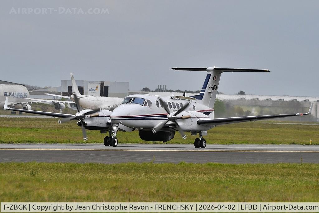 F-ZBGK, 2009 Beech Super King Air 350 C/N FL-682, France Douane 2901
