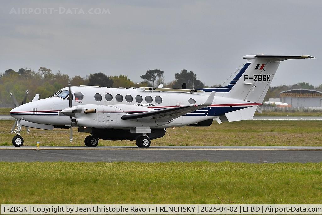 F-ZBGK, 2009 Beech Super King Air 350 C/N FL-682, France Douane 2901