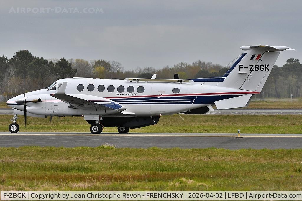 F-ZBGK, 2009 Beech Super King Air 350 C/N FL-682, France Douane 2901