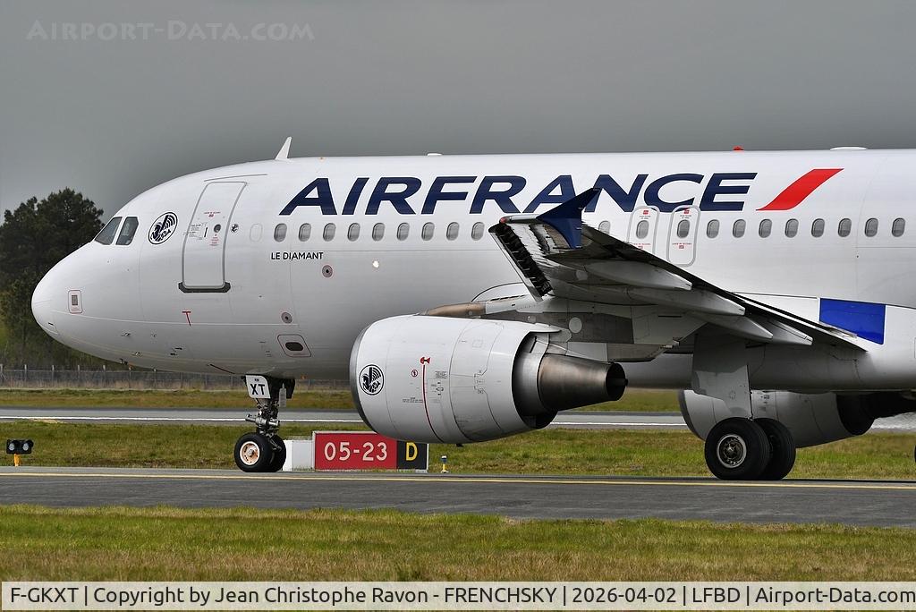 F-GKXT, 2009 Airbus A320-214 C/N 3859, 