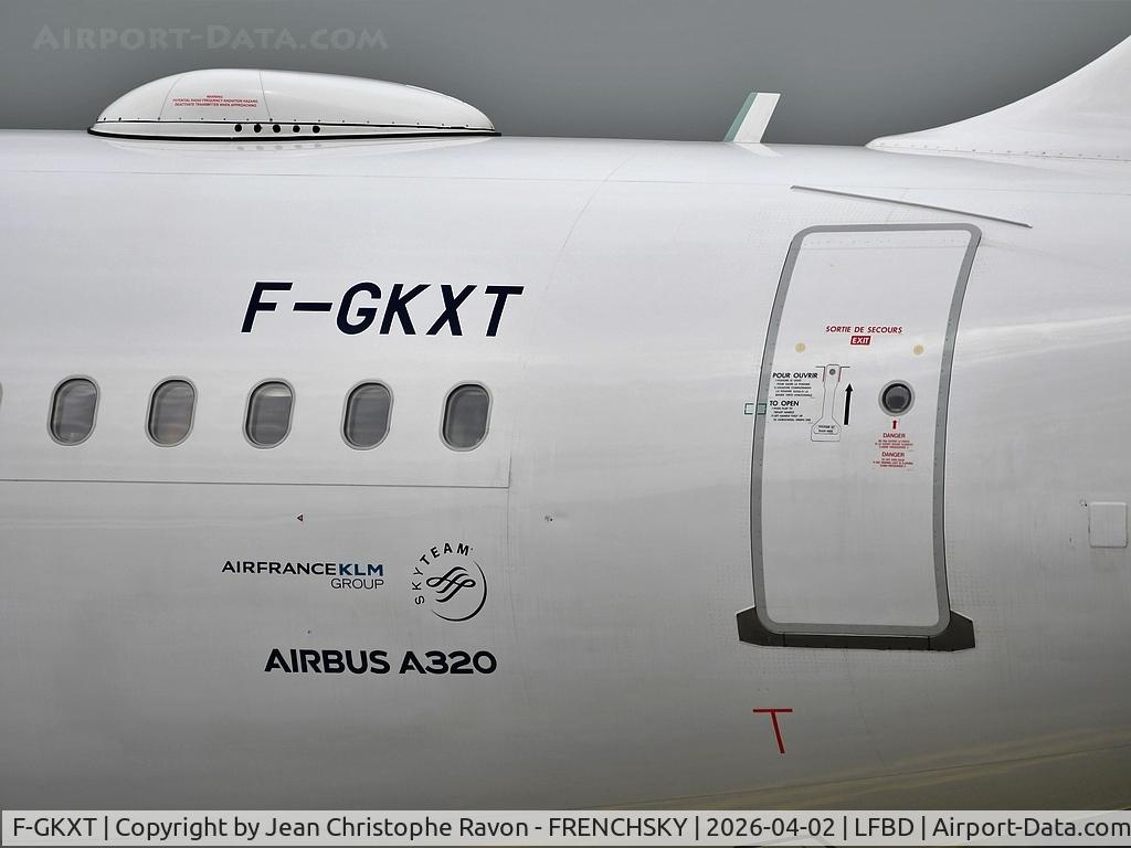 F-GKXT, 2009 Airbus A320-214 C/N 3859, 