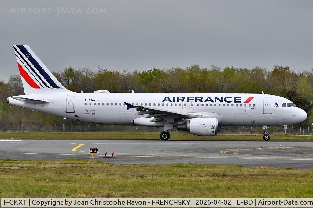 F-GKXT, 2009 Airbus A320-214 C/N 3859, 