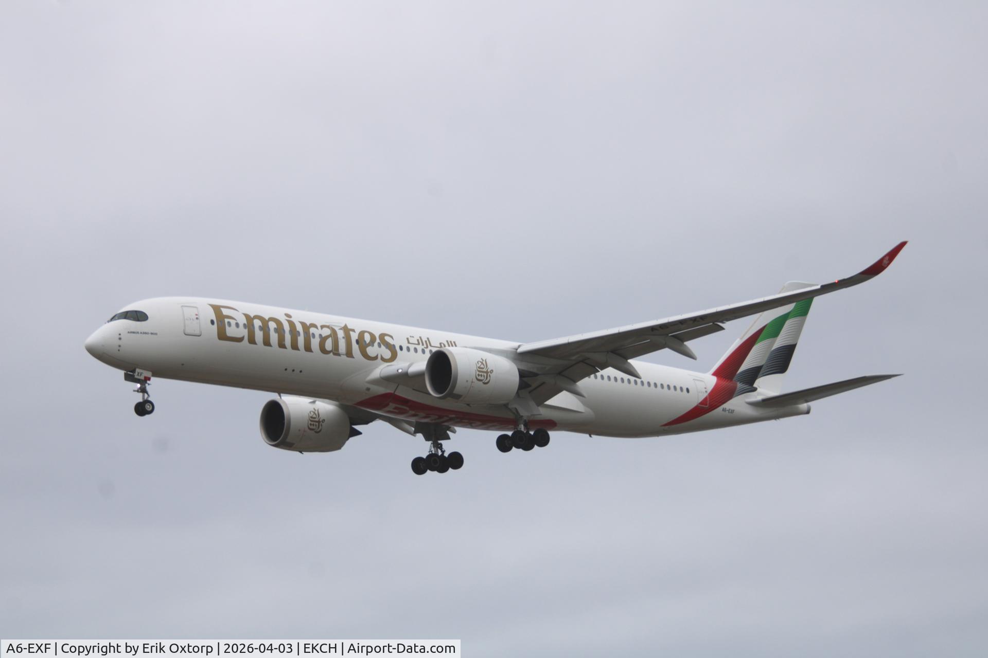 A6-EXF, 2025 Airbus A350-941 C/N 694, A6-EXF landing rw 22L