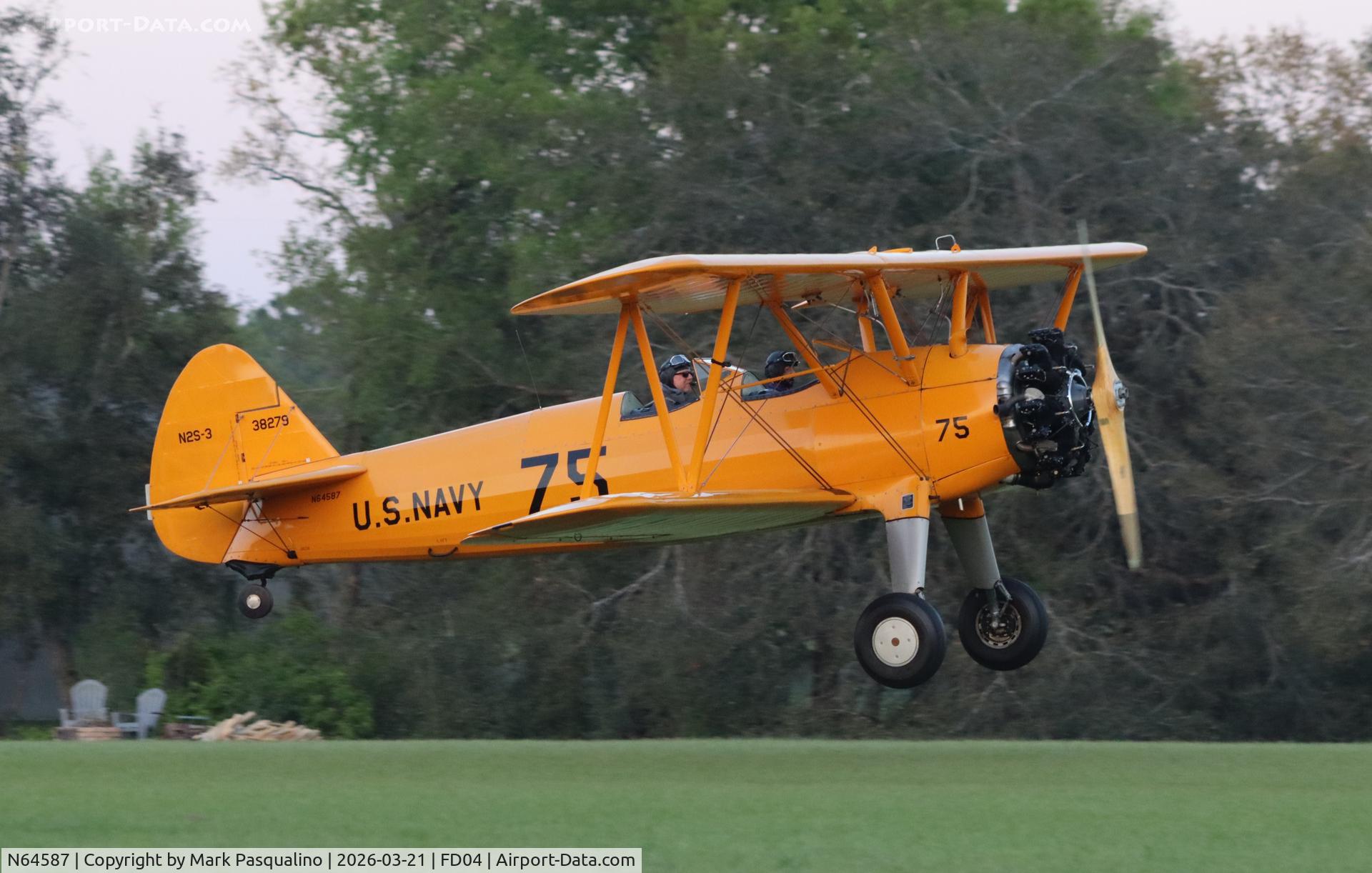 N64587, 1943 Boeing B75N1 C/N 75-7900, Stearman