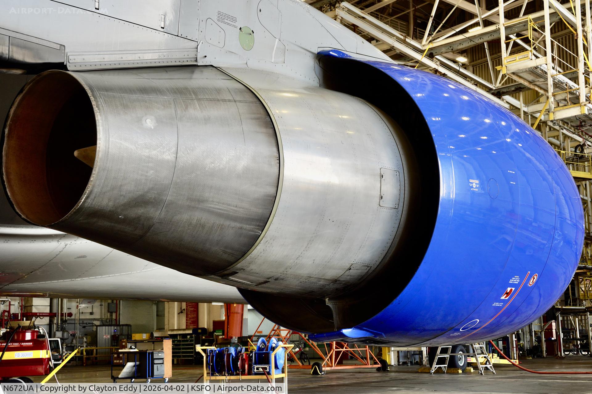 N672UA, 1999 Boeing 767-322 C/N 30027, PW4060 engine SFO 2026
