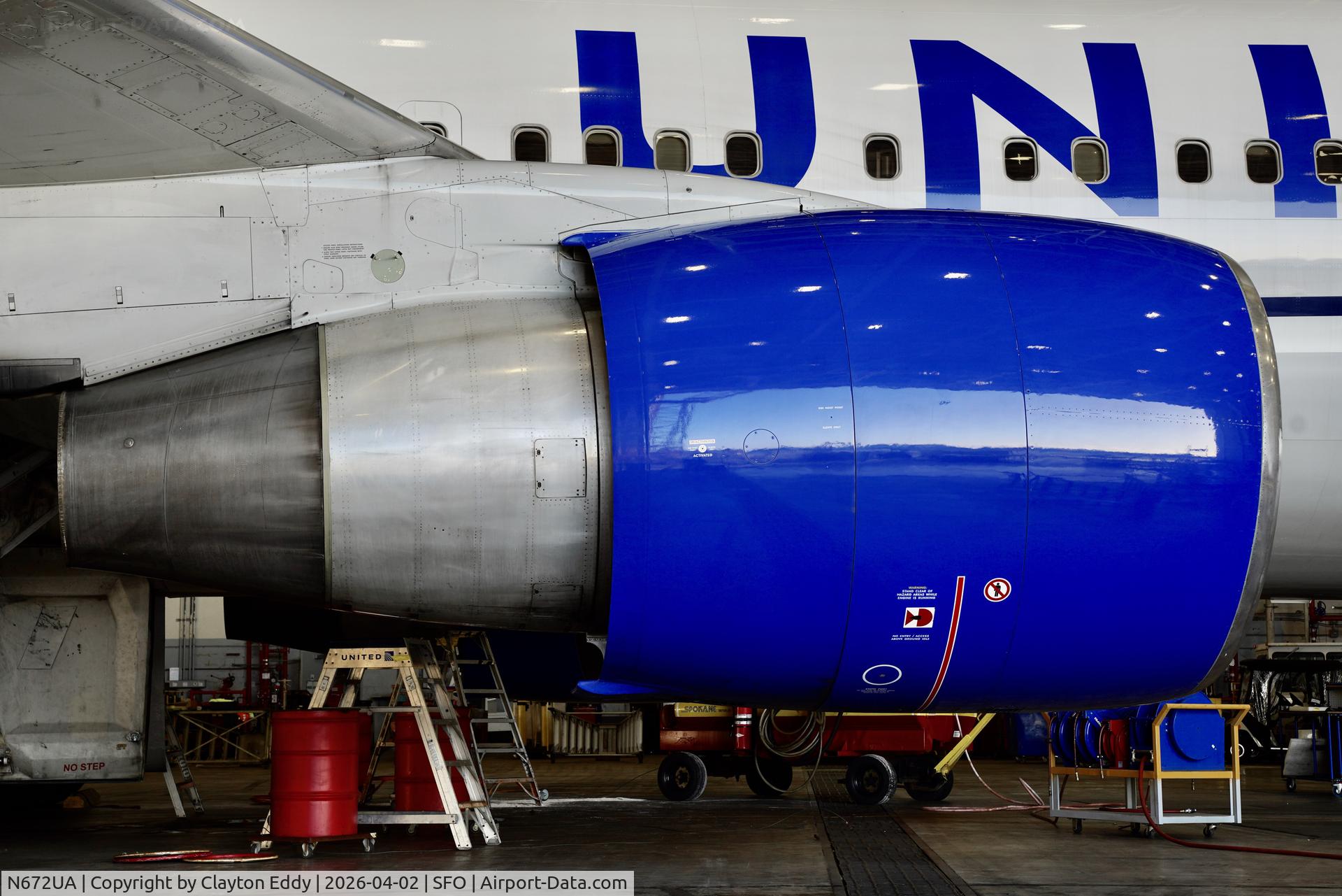 N672UA, 1999 Boeing 767-322 C/N 30027, PW4060 engine SFO 2026