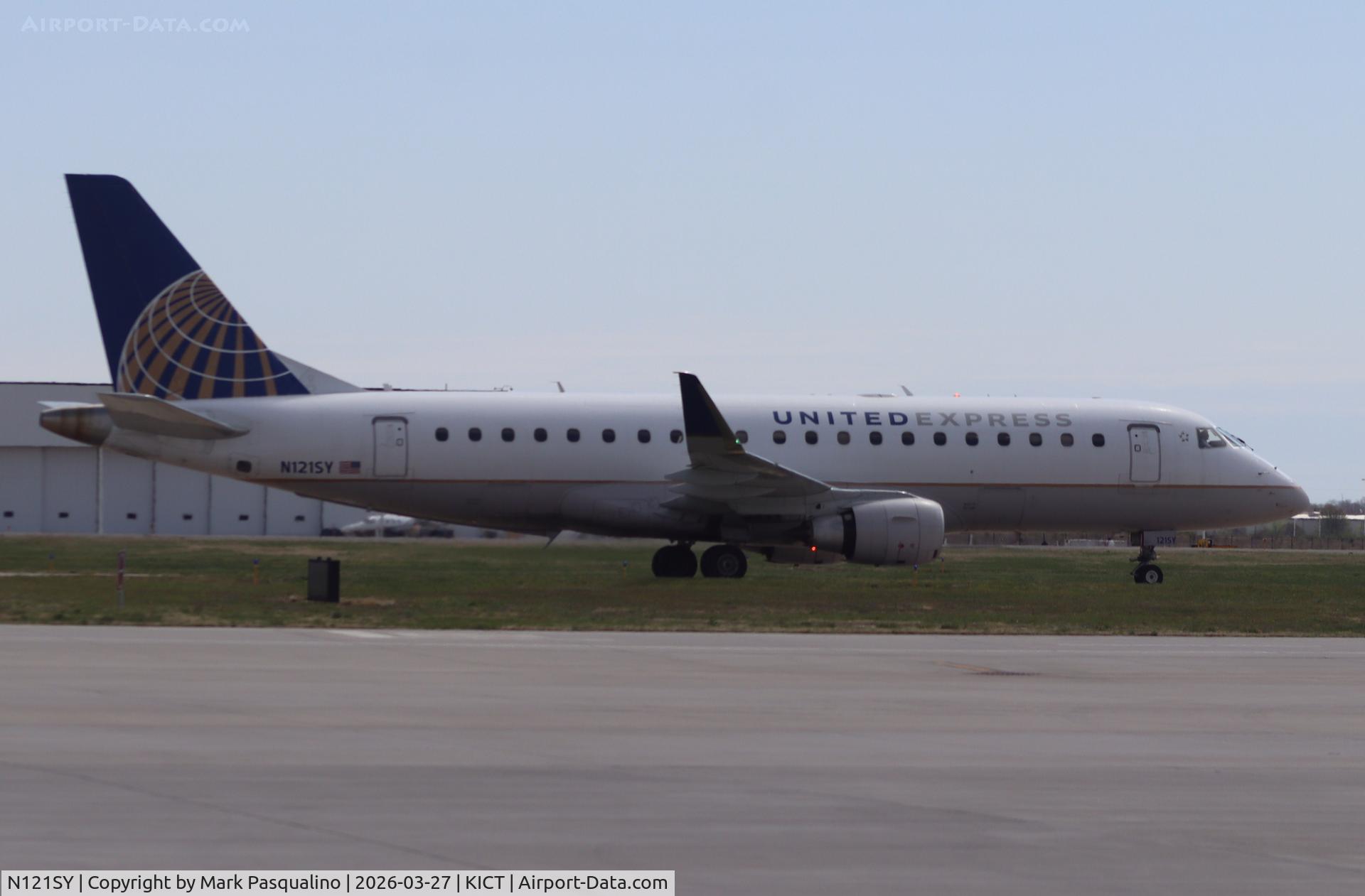 N121SY, 2014 Embraer 175LR (ERJ-170-200LR) C/N 17000430, ERJ-170-200LR
