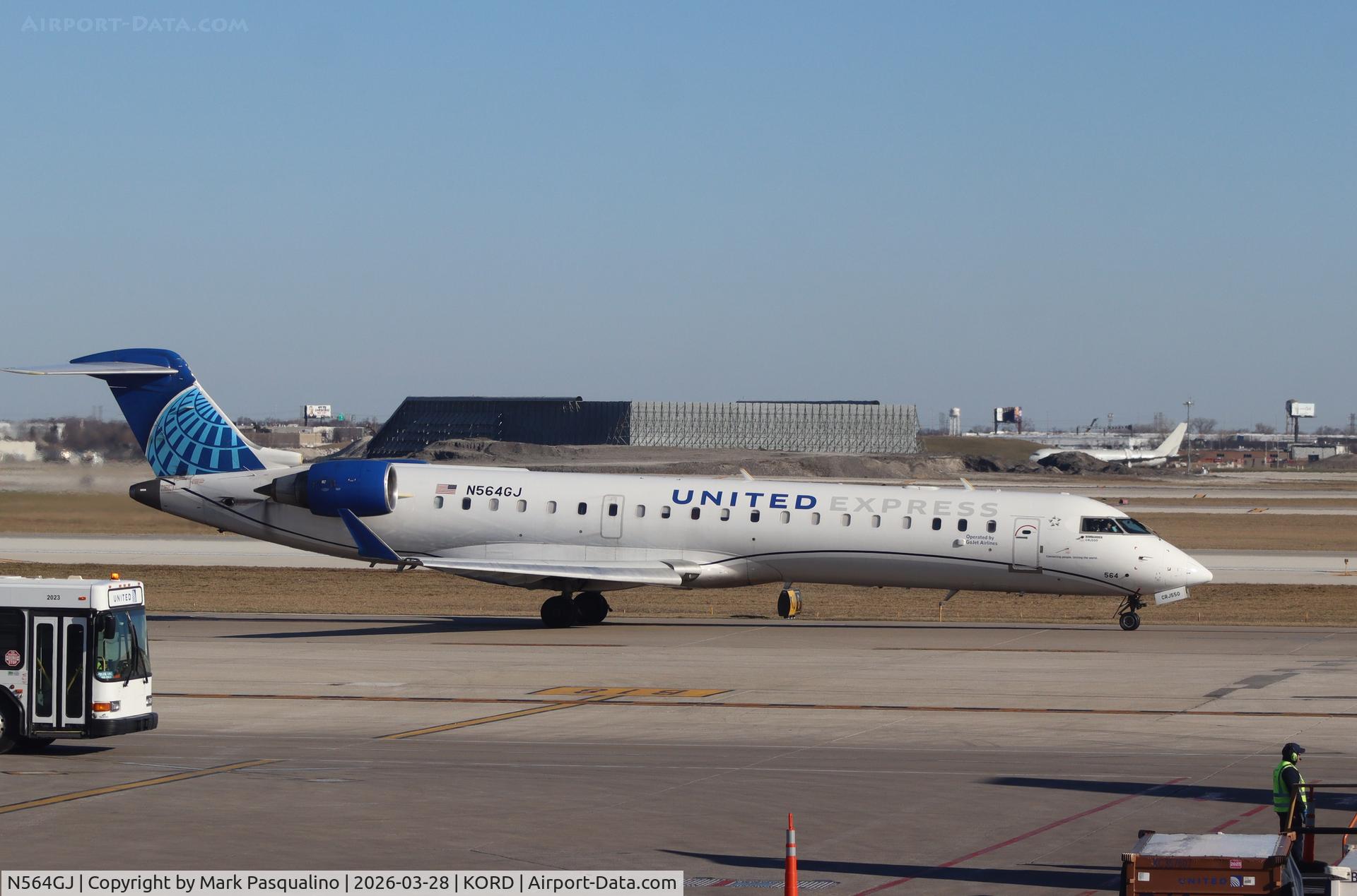 N564GJ, 2002 Bombardier CRJ-701 (CL-600-2C10) C/N 10022, CL-600-2C10