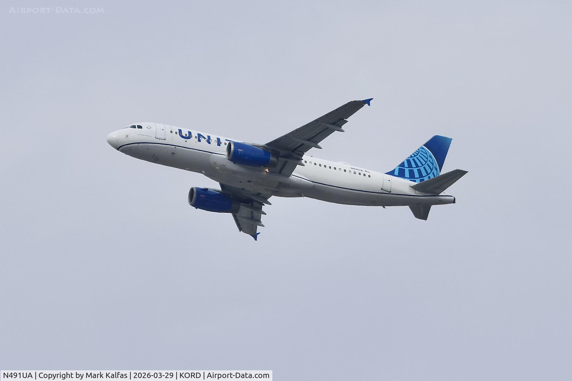 N491UA, 2002 Airbus A320-232 C/N 1741, A320 United Airlines Airbus A320-232, N491UA departing 27L KORD