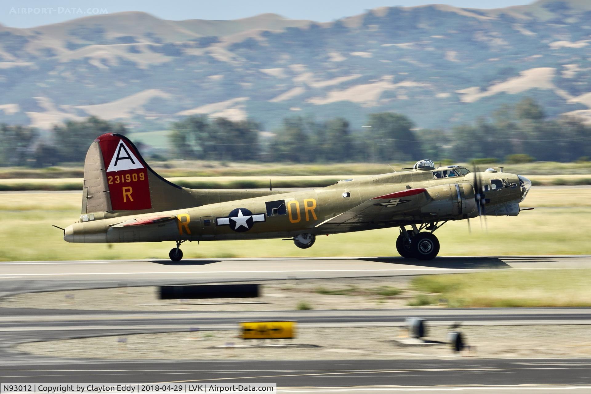 N93012, 1944 Boeing B-17G-30-BO Flying Fortress C/N 32264, Livermore airport in California 2018