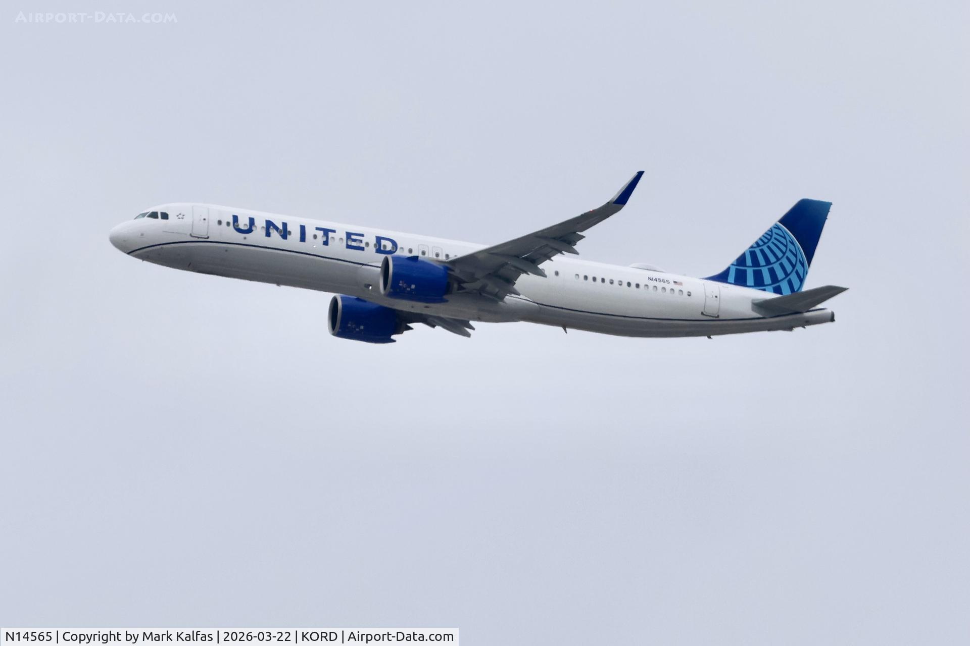 N14565, 2025 Airbus 321-271NX C/N 13011, A21N United Airbus 321-271NX  N14565 departing 27L KORD