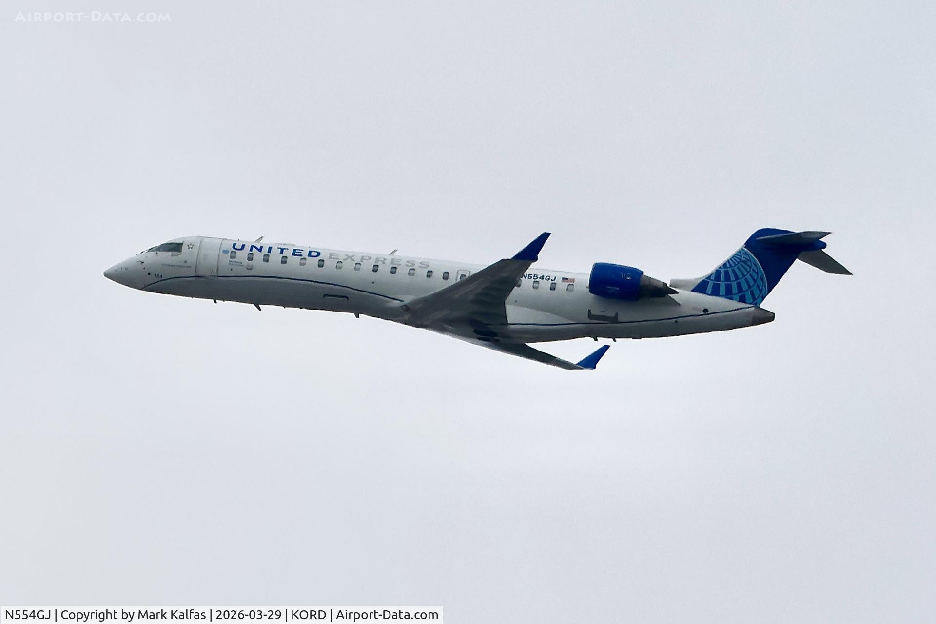 N554GJ, 2009 Bombardier CRJ-702 (CL-600-2C10) C/N 10297, CRJ7 GoJet / United Express Canadair Regional Jet CRJ-550, N554GJ departing 28R KORD