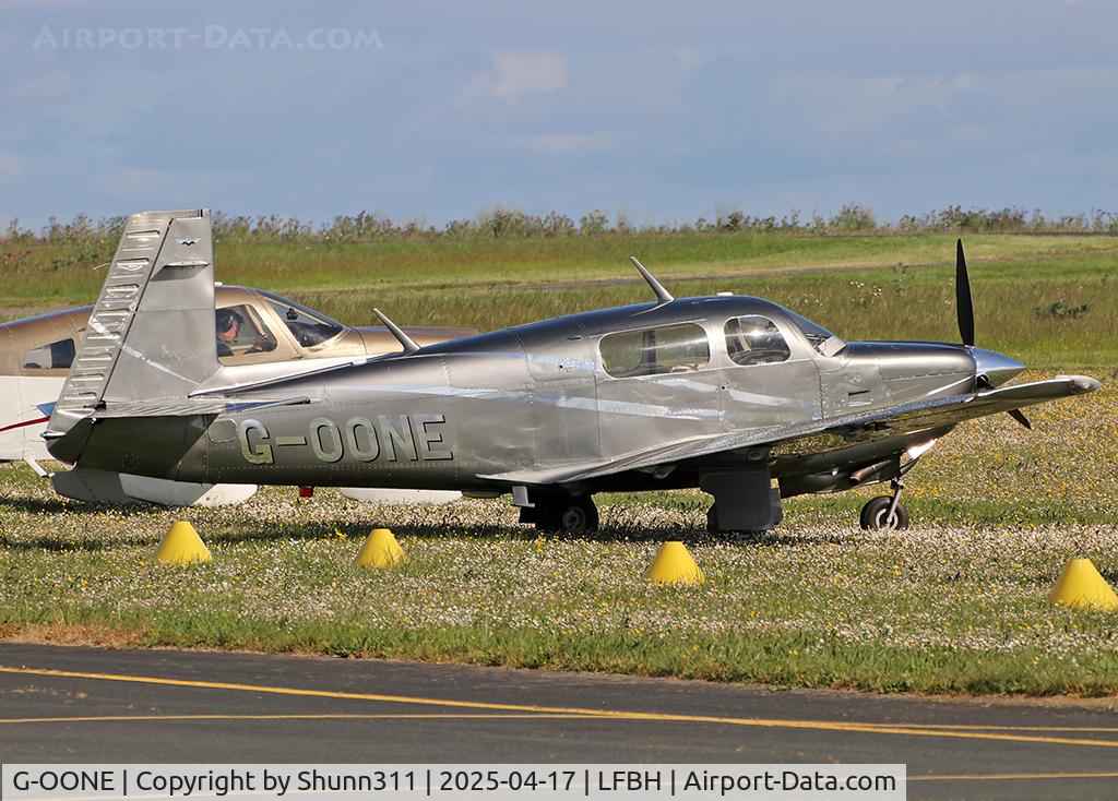 G-OONE, 1987 Mooney M20J 201 C/N 24-3039, Parked on the grass...